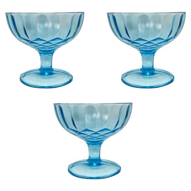 Blue Depression Champagne Glasses in the Aunt Polly Pattern - Set of 3 For Sale