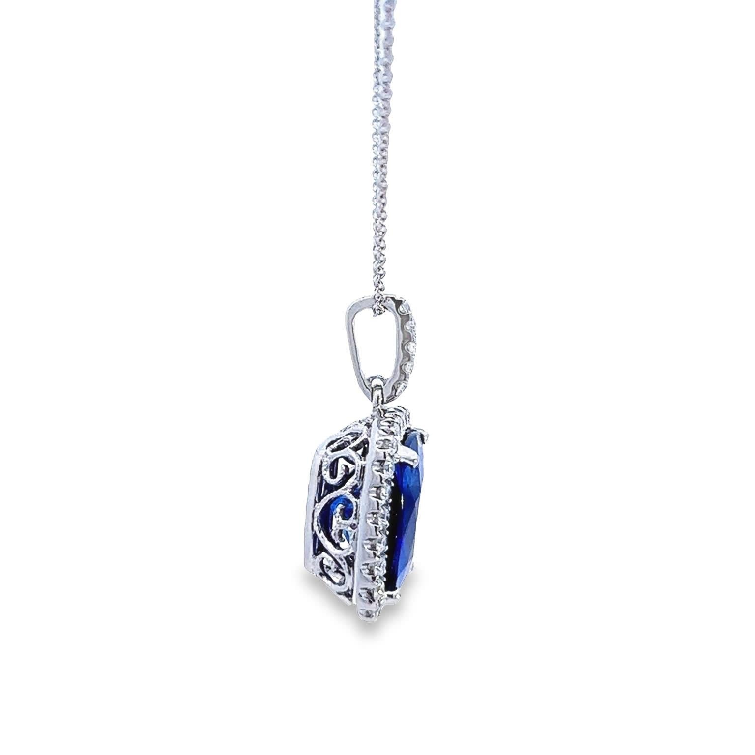 Blauer Diamant Eleganz im Angebot 3