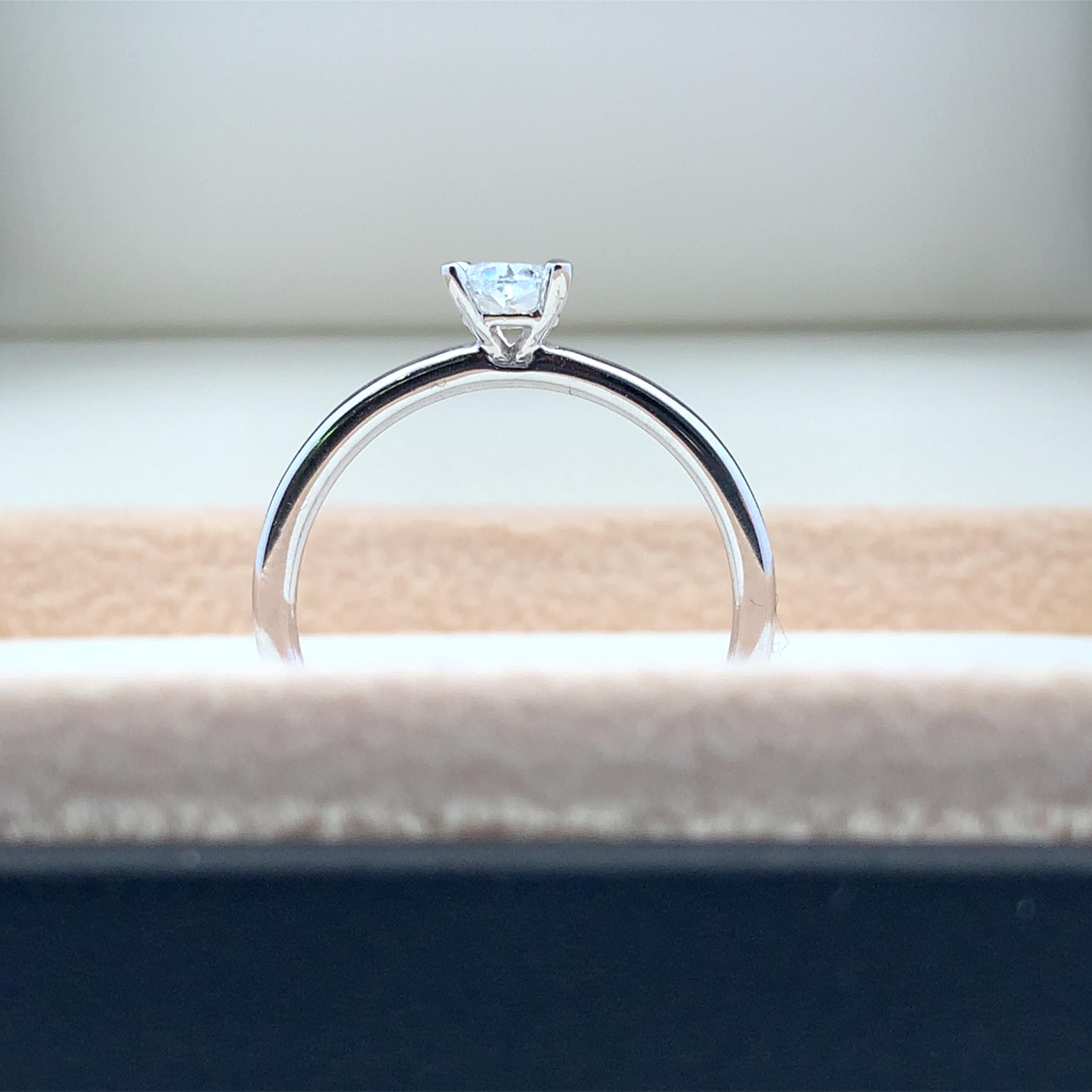 Pear Cut Blue diamond pear shaped solitaire engagement ring 18k white gold For Sale