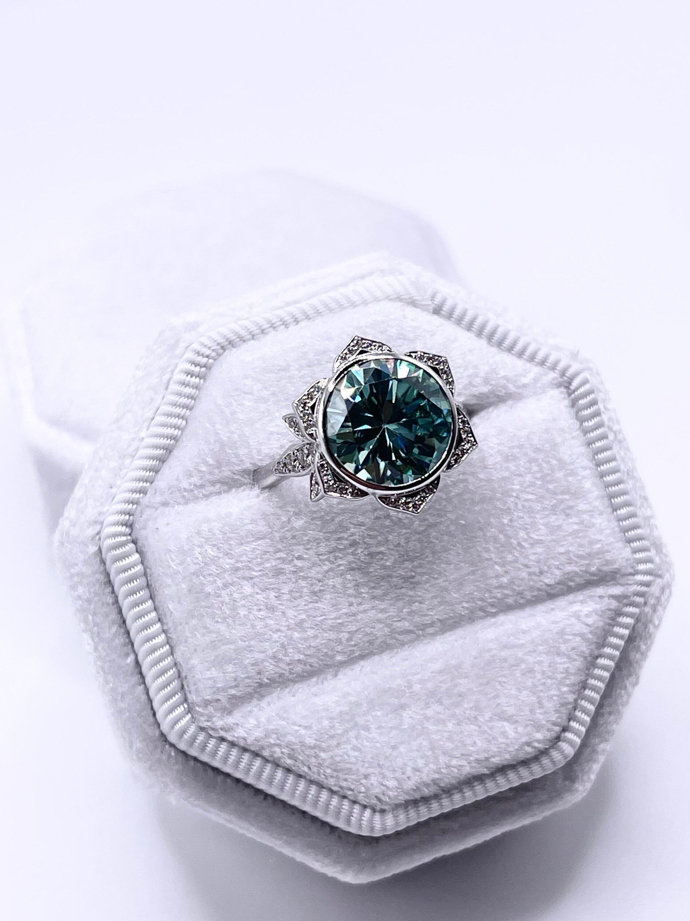 Blauer Diamantring Sonnenblumen Moisanit Diamantring 18KT Weißgold Cocktail Rin im Angebot 4