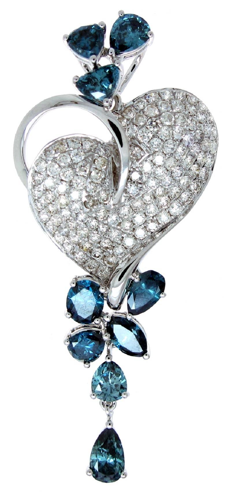 Really sexy and best designer Heart Shape with an elegance of Blue Diamonds alond with White Diamond Heart shows pure Heart and hanging Blue Diamonds.
Most beautiful design from our collection