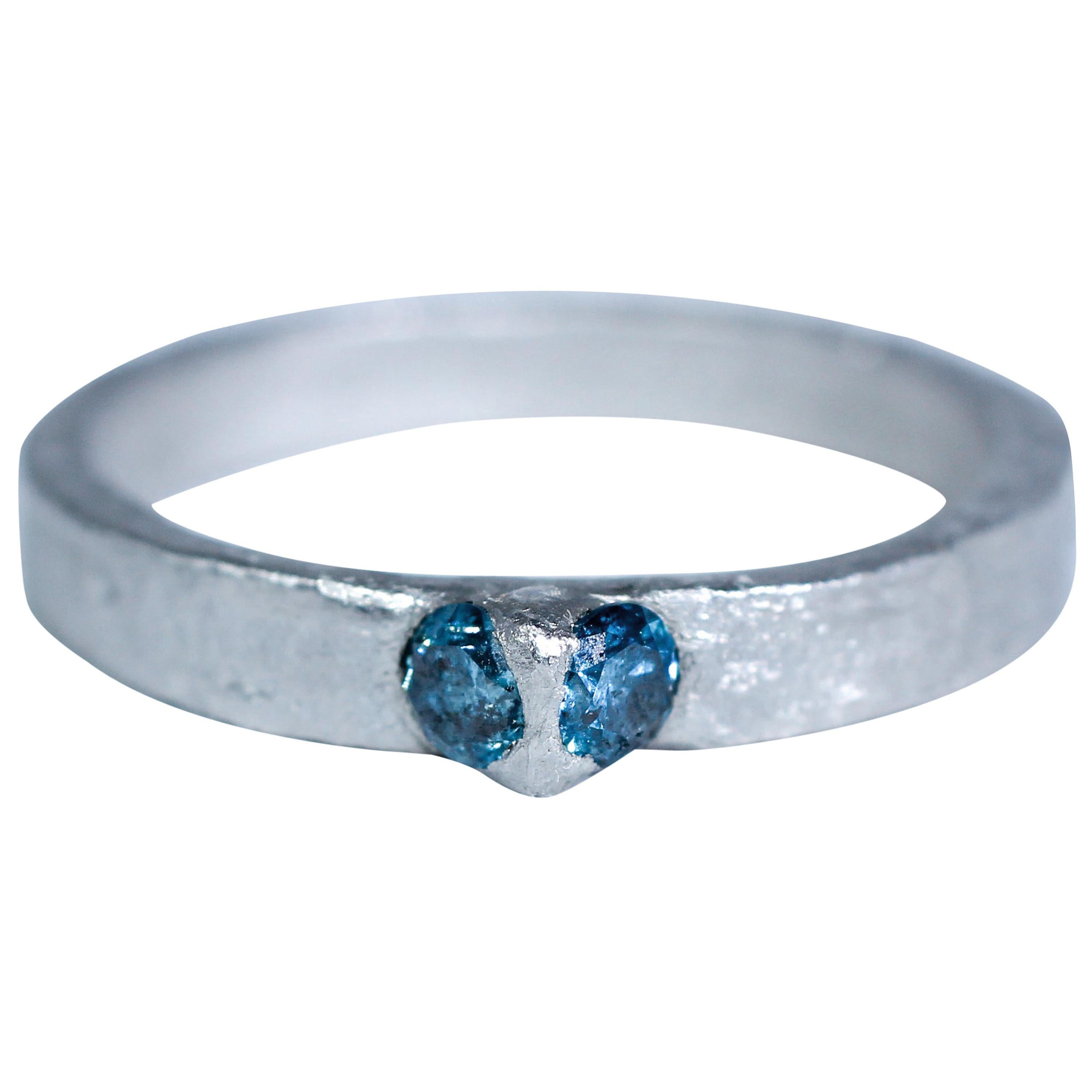 Bague en platine sertie de diamants bleus Bague artisanale Cadeau pour Homme Femme Maman en vente