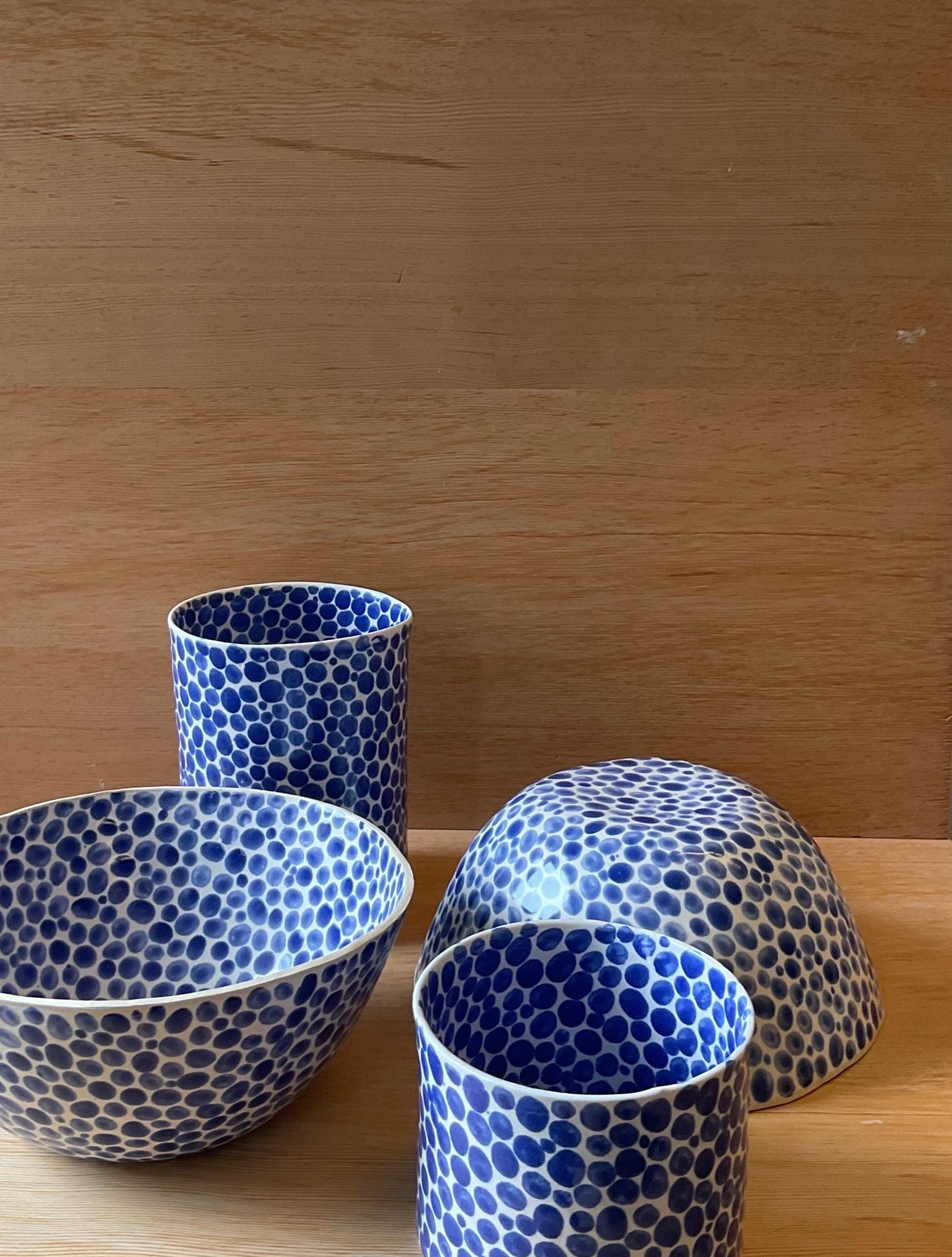 Blue Dots on White Stoneware Fruit Bowl 6