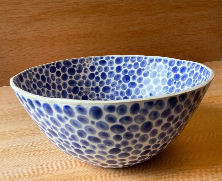 Blue Dots on White Stoneware Fruit Bowl For Sale 2