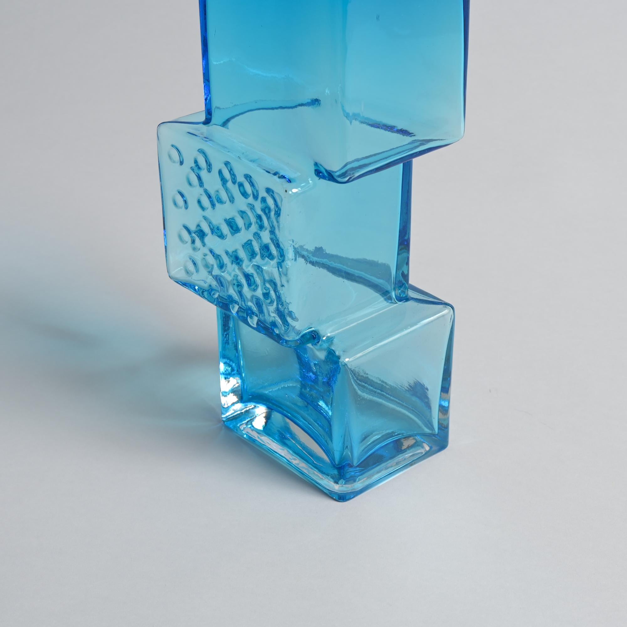 Blue Drunken Bricklayer Vase by Geoffrey Baxter for Whitefriars Glass in vendita 7