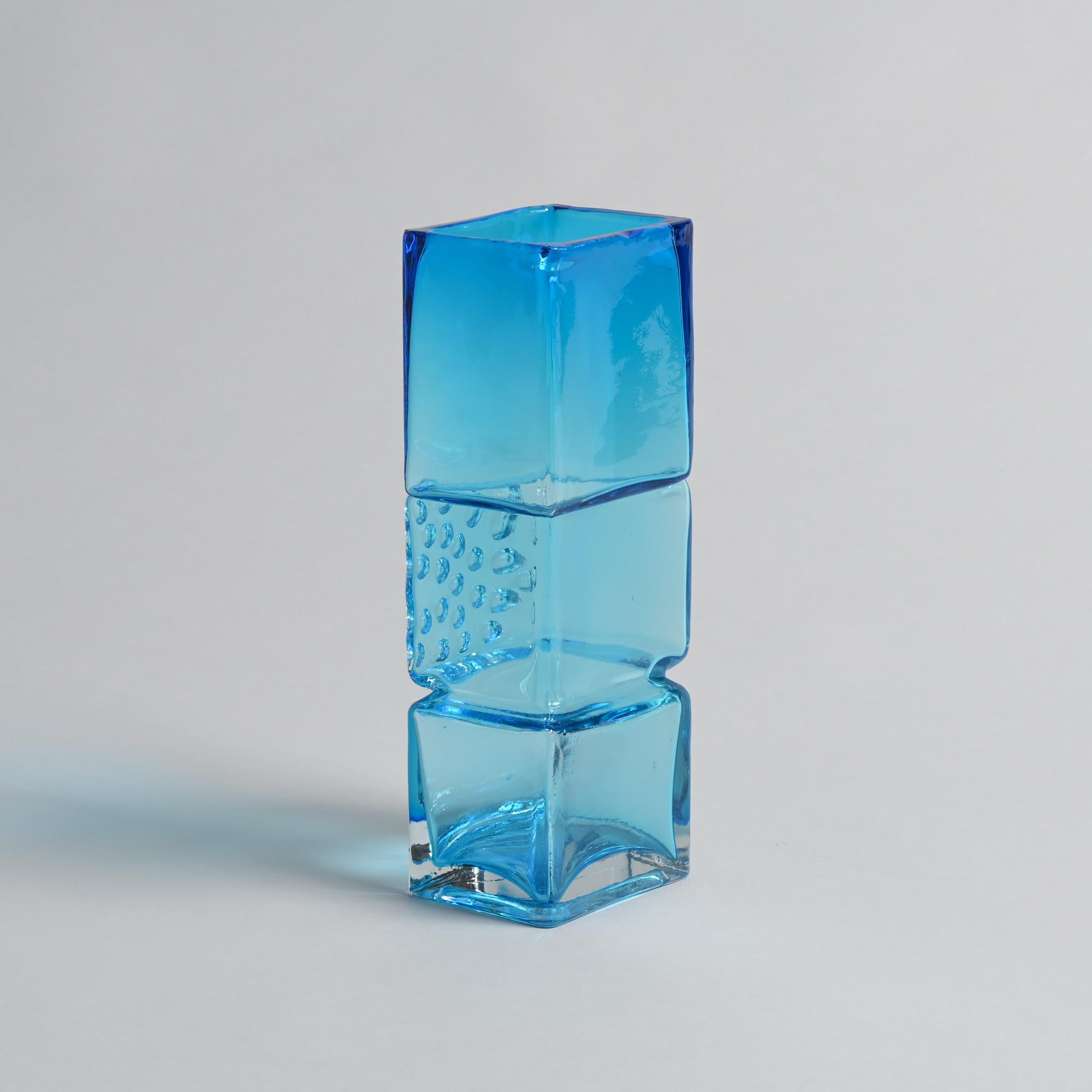 Blue Drunken Bricklayer Vase by Geoffrey Baxter for Whitefriars Glass in vendita 2