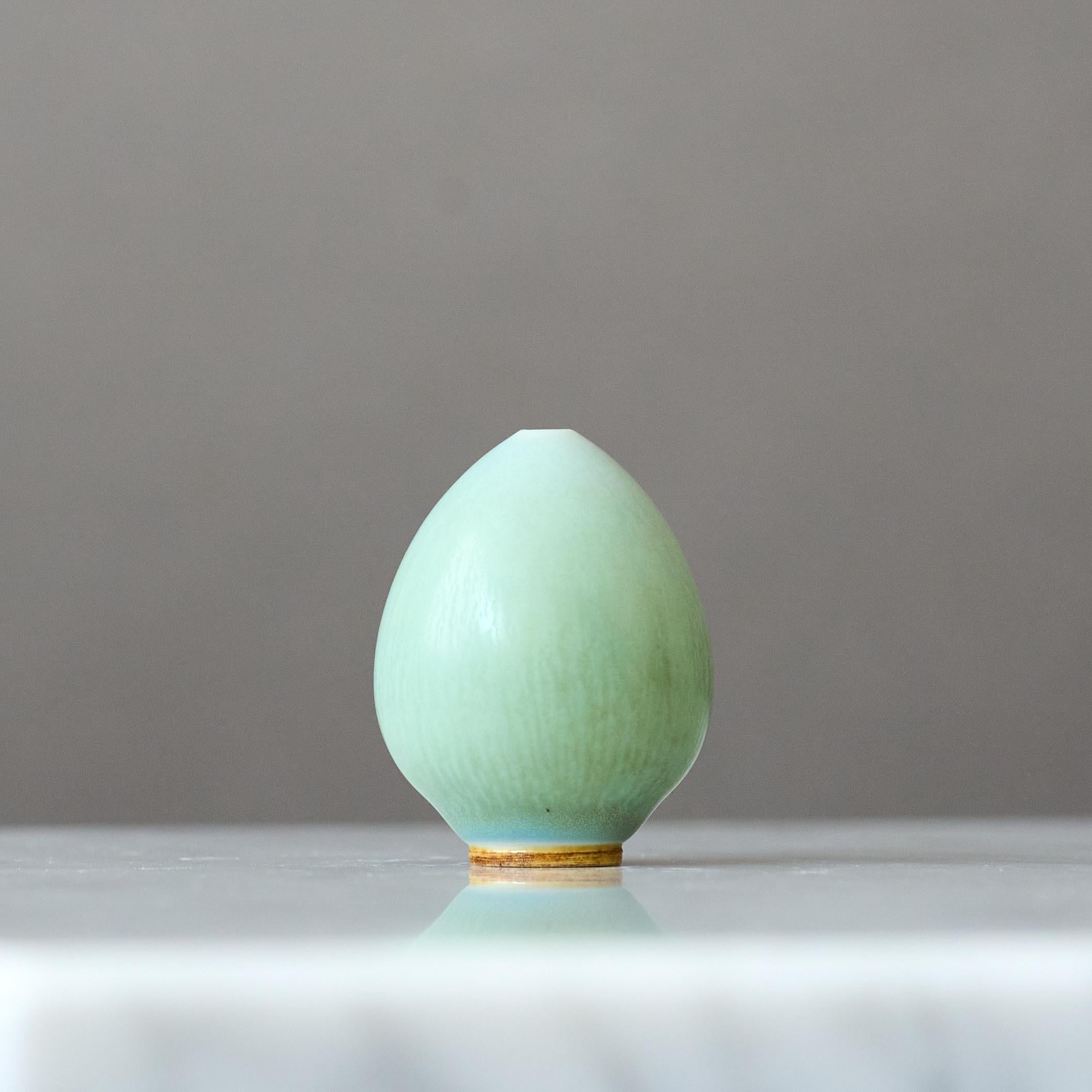 20th Century Blue Eggshaped Stoneware Vase Berndt Friberg. Gustavsberg Studio, Sweden 1960s For Sale