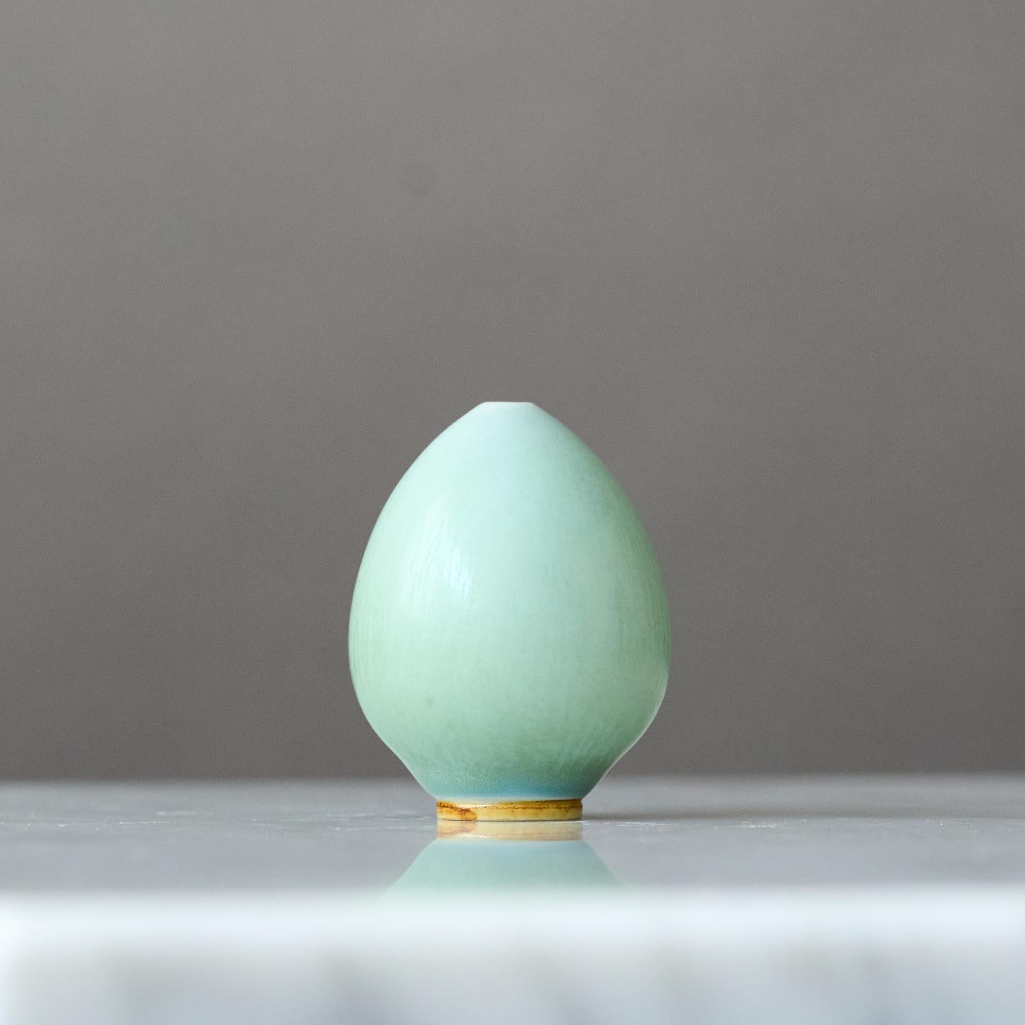Ceramic Blue Eggshaped Stoneware Vase Berndt Friberg. Gustavsberg Studio, Sweden 1960s For Sale