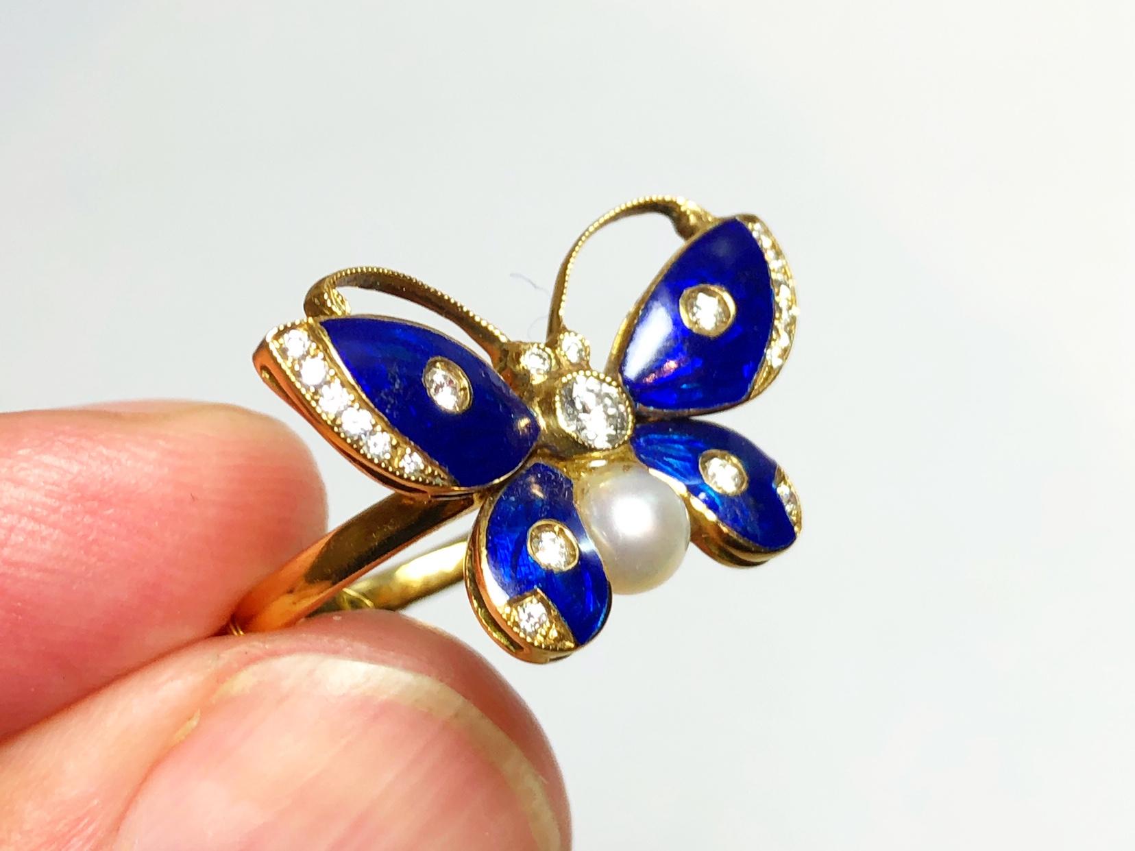 Taille brillant Bague papillon en émail bleu, diamant et or en vente