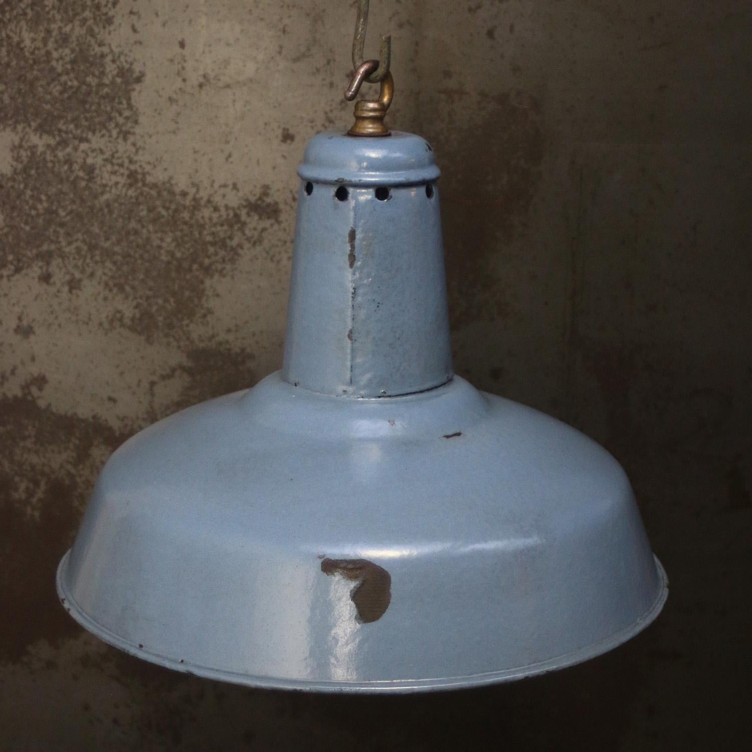 Blue Enamel French Vintage Industrial Pendant Light In Good Condition In Amsterdam, NL