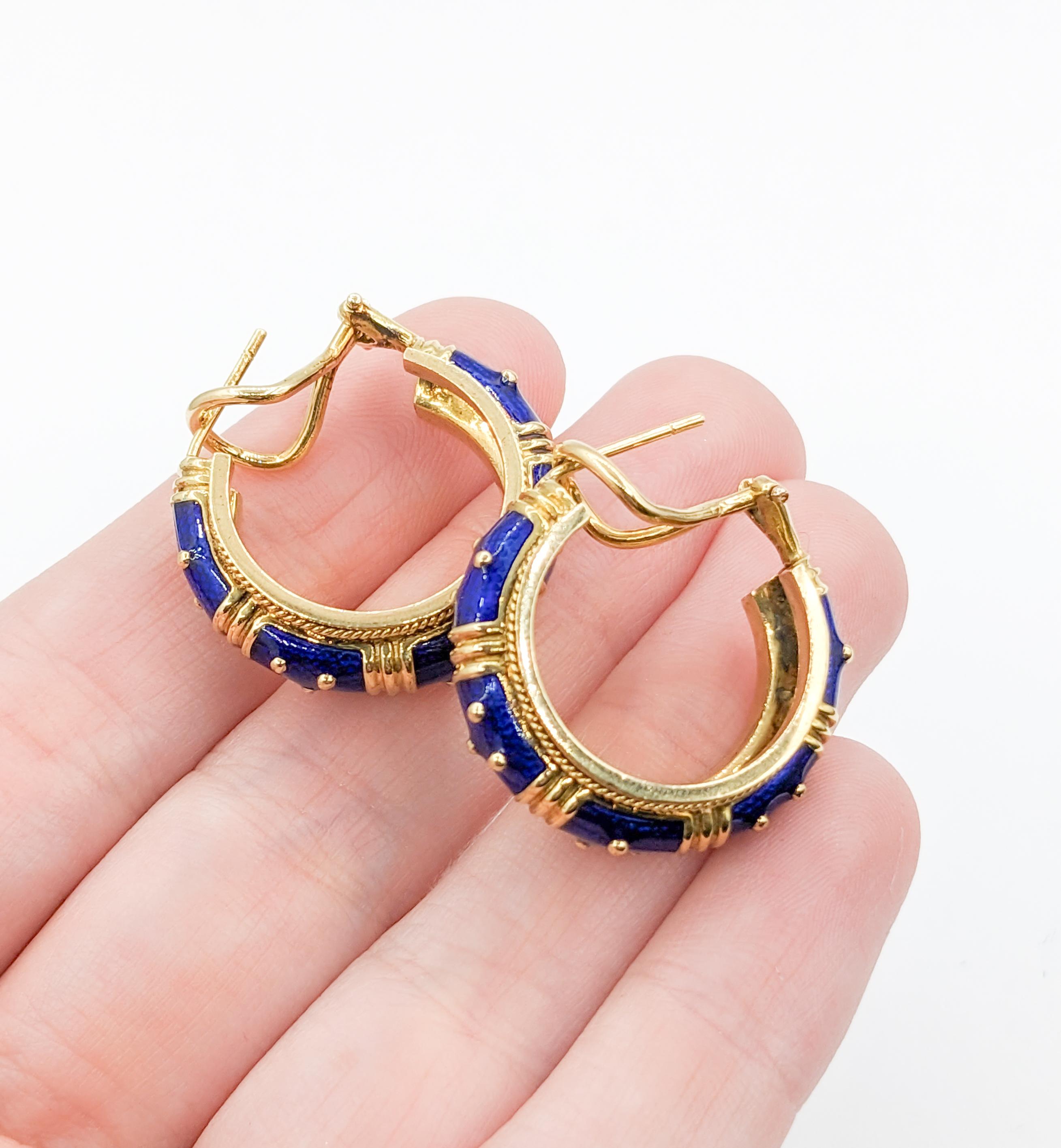 Omega-Ohrringe mit blauem Emaille-Ring Hidalgo (Zeitgenössisch)