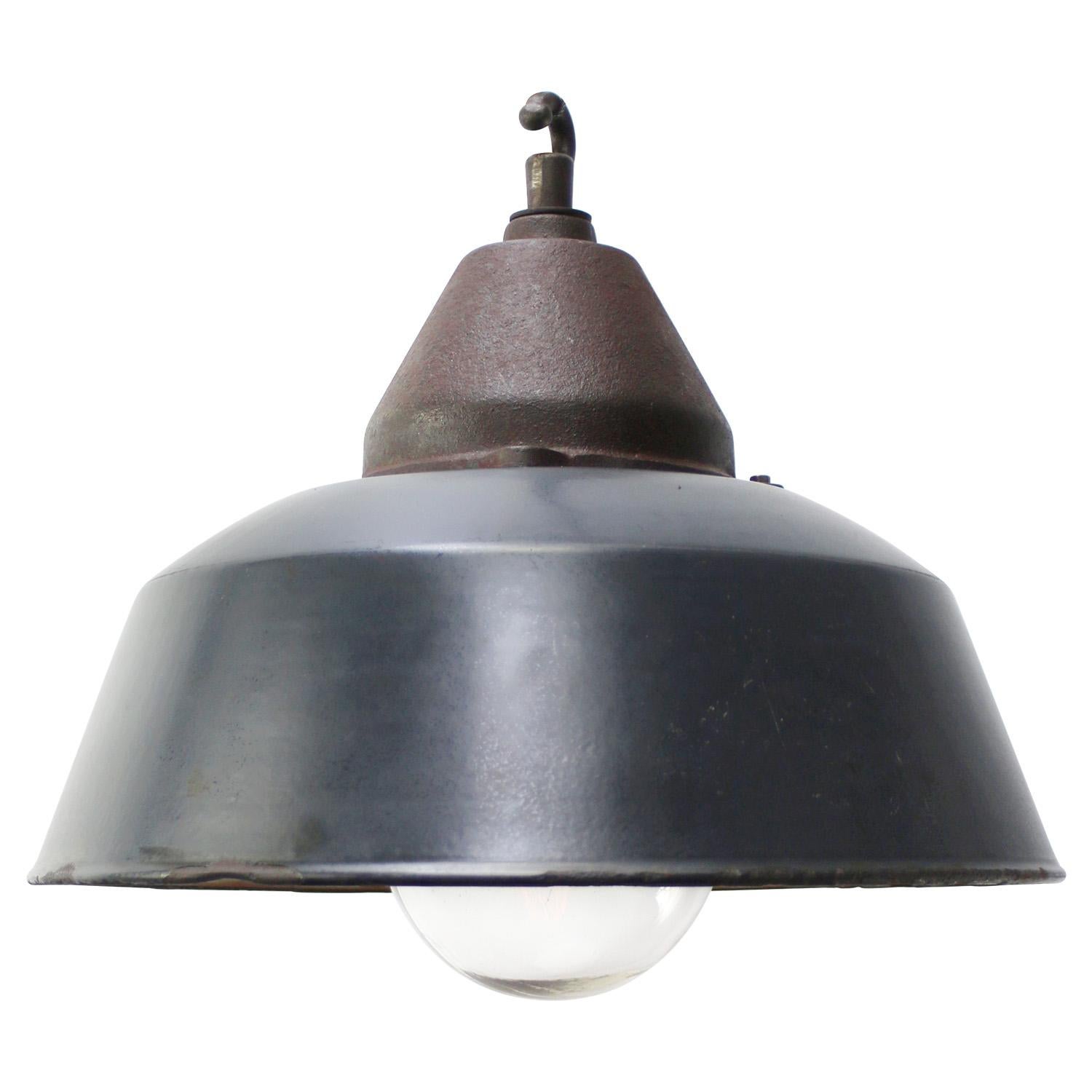 Blaue Emaille Vintage Industrie-Pendelleuchte aus Gusseisen und klarem Glas (20. Jahrhundert) im Angebot