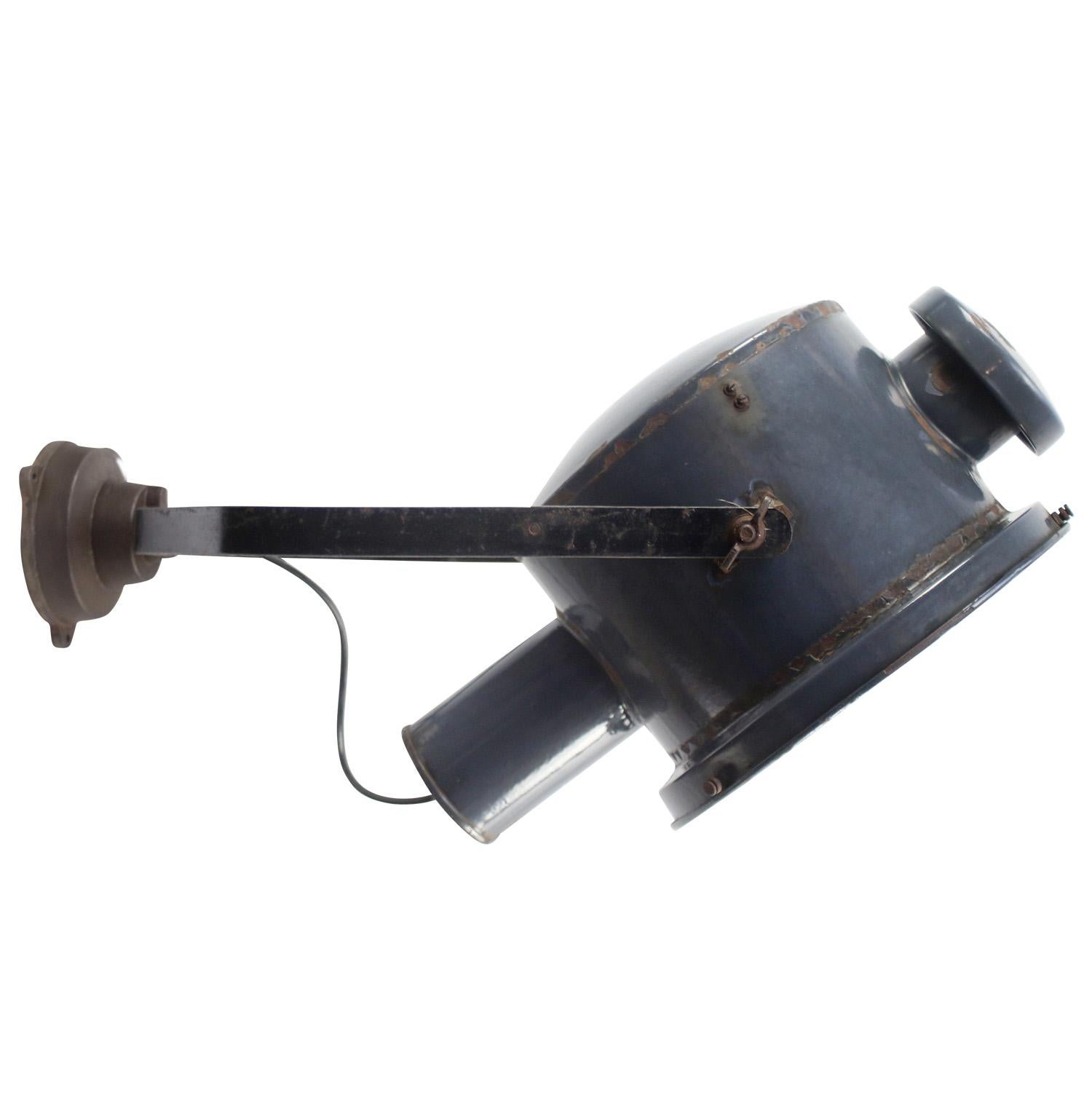 Blue enamel, cast iron parts and wall piece
Adjustable industrial wall light

Diameter wall mount 12 cm

Weight: 6.20 kg / 13.7 lb

Priced per individual item. All lamps have been made suitable by international standards for incandescent light