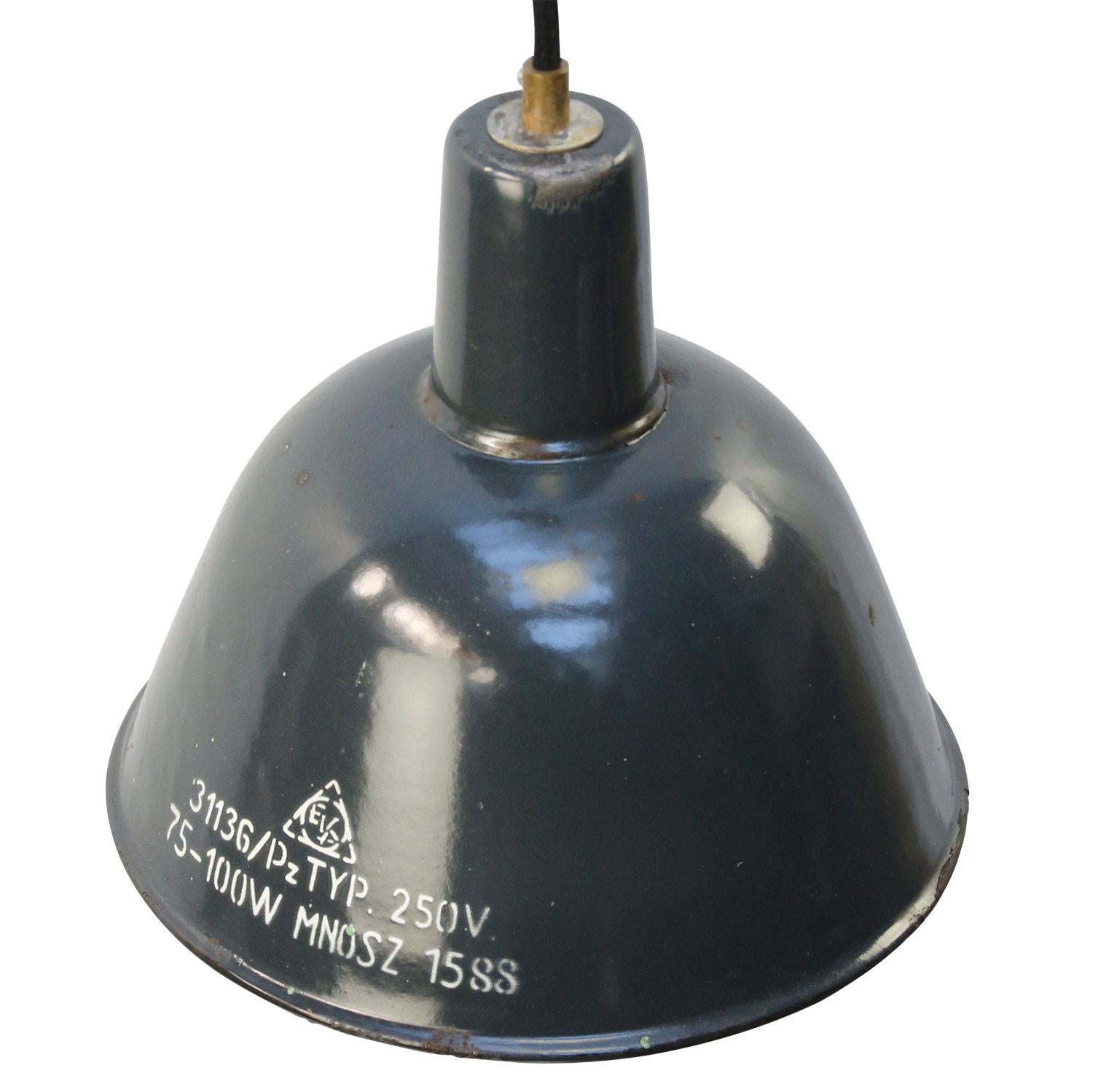 Small pendant industrial
Blue enamel
white interior

Weight: 1.50 kg / 3.3 lb

Priced per individual item. All lamps have been made suitable by international standards for incandescent light bulbs, energy-efficient and LED bulbs. E26/E27 bulb