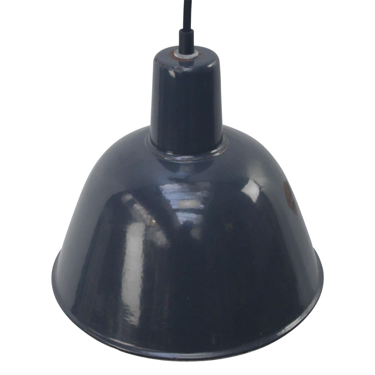 Small pendant Industrial
blue enamel
white interior

Weight: 1.50 kg / 3.3 lb

Priced per individual item. All lamps have been made suitable by international standards for incandescent light bulbs, energy-efficient and LED bulbs. E26/E27 bulb