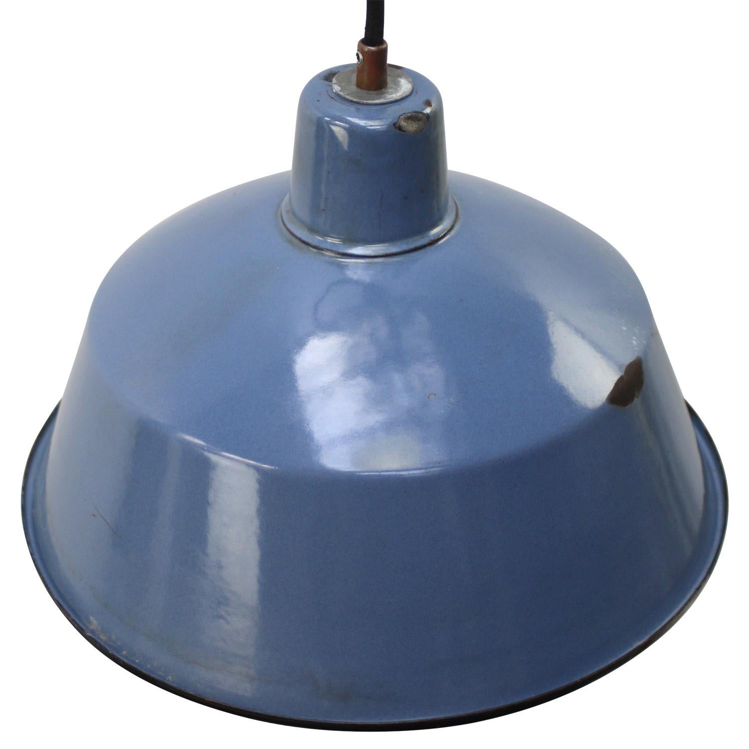 Industrial factory pendant
Blue enamel white interior

Weight: 1.50 kg / 3.3 lb

Priced per individual item. All lamps have been made suitable by international standards for incandescent light bulbs, energy-efficient and LED bulbs. E26/E27 bulb