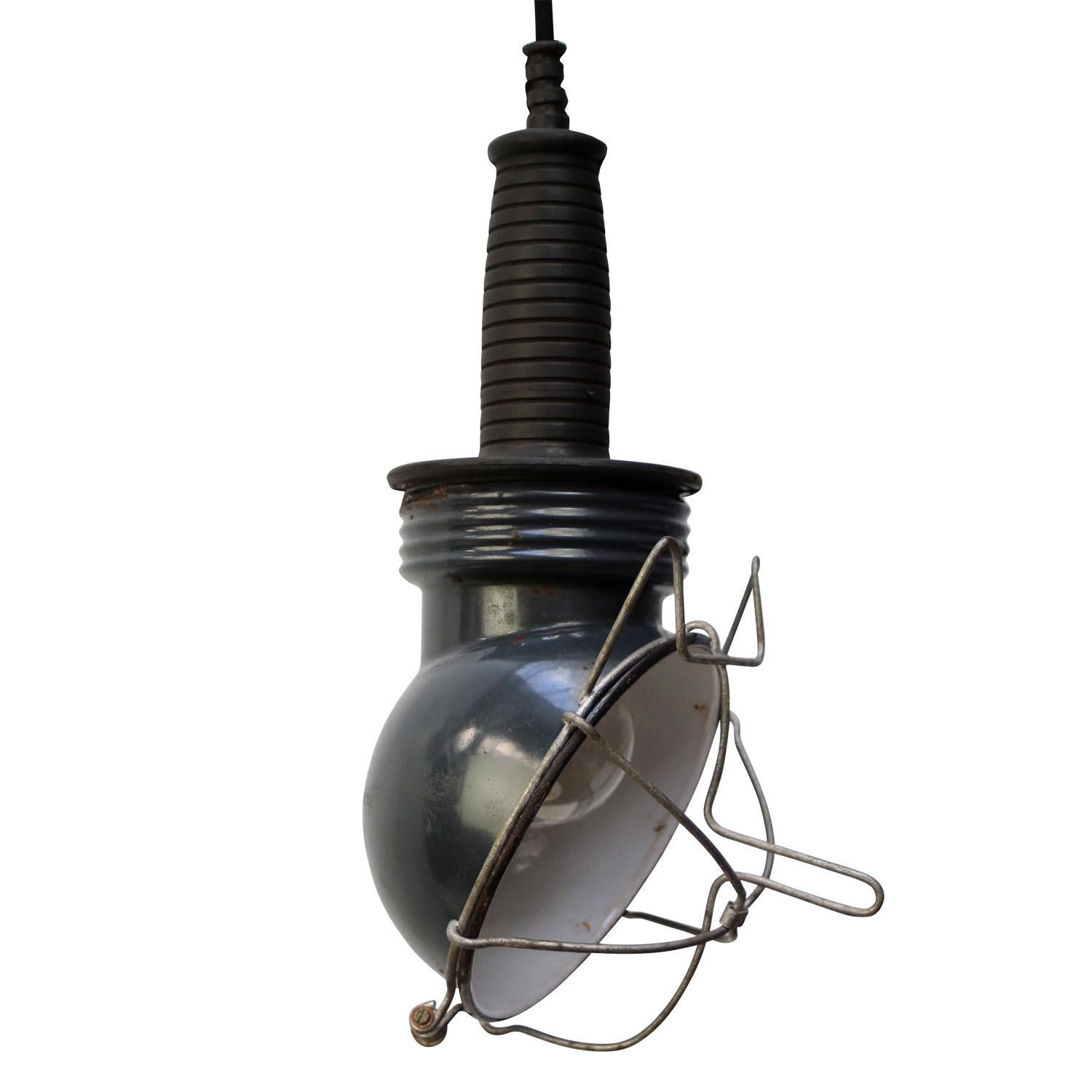 XX secolo Lampada a sospensione industriale con smalto blu, vintage e da lavoro in vendita