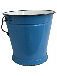 Secchio per l'acqua in smalto blu con filo e manico in legno, Austria, anni '10 del XIX secolo