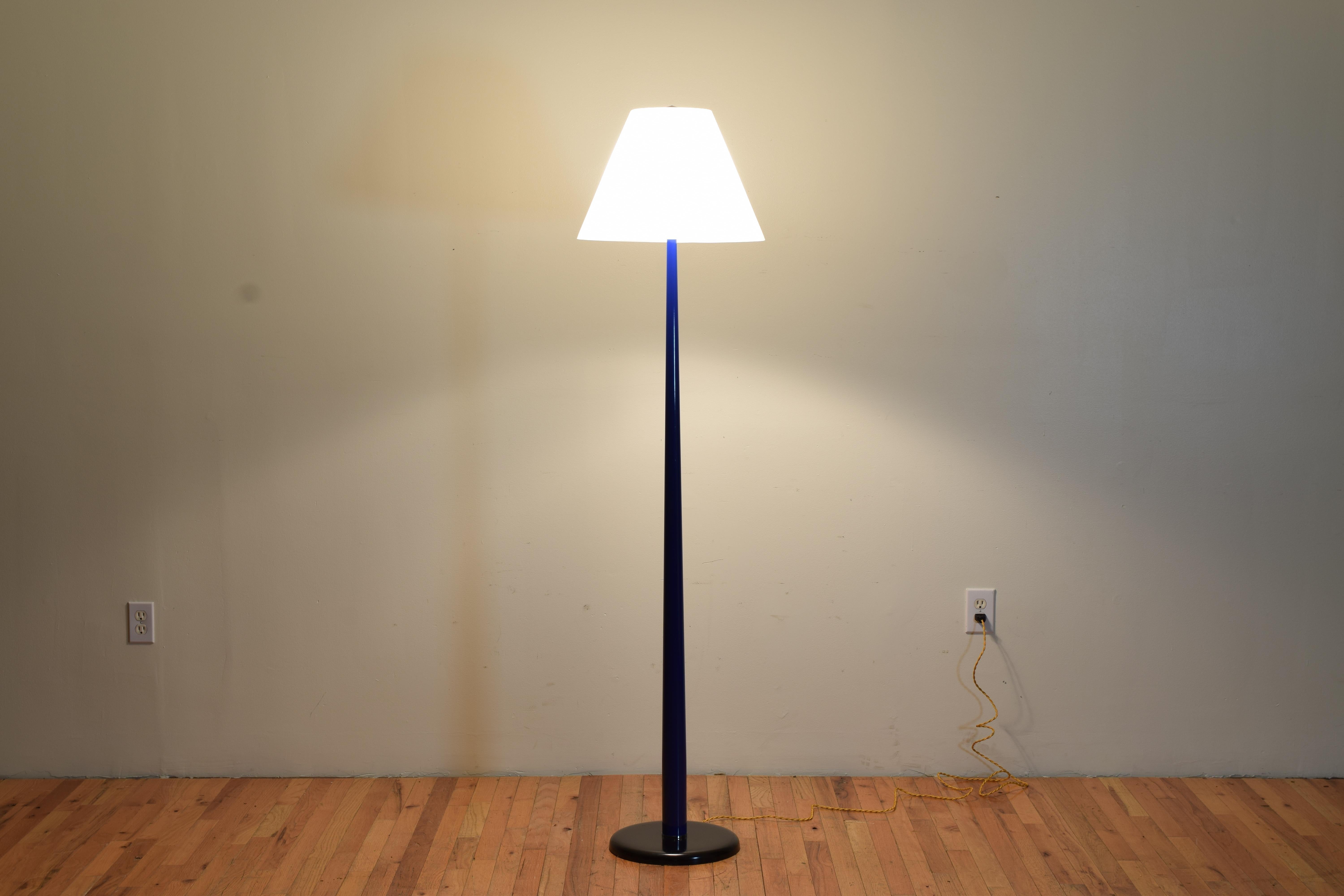 Blue Enameled Metal and Opaline Glass Floor lamp, Modern In Good Condition For Sale In Atlanta, GA