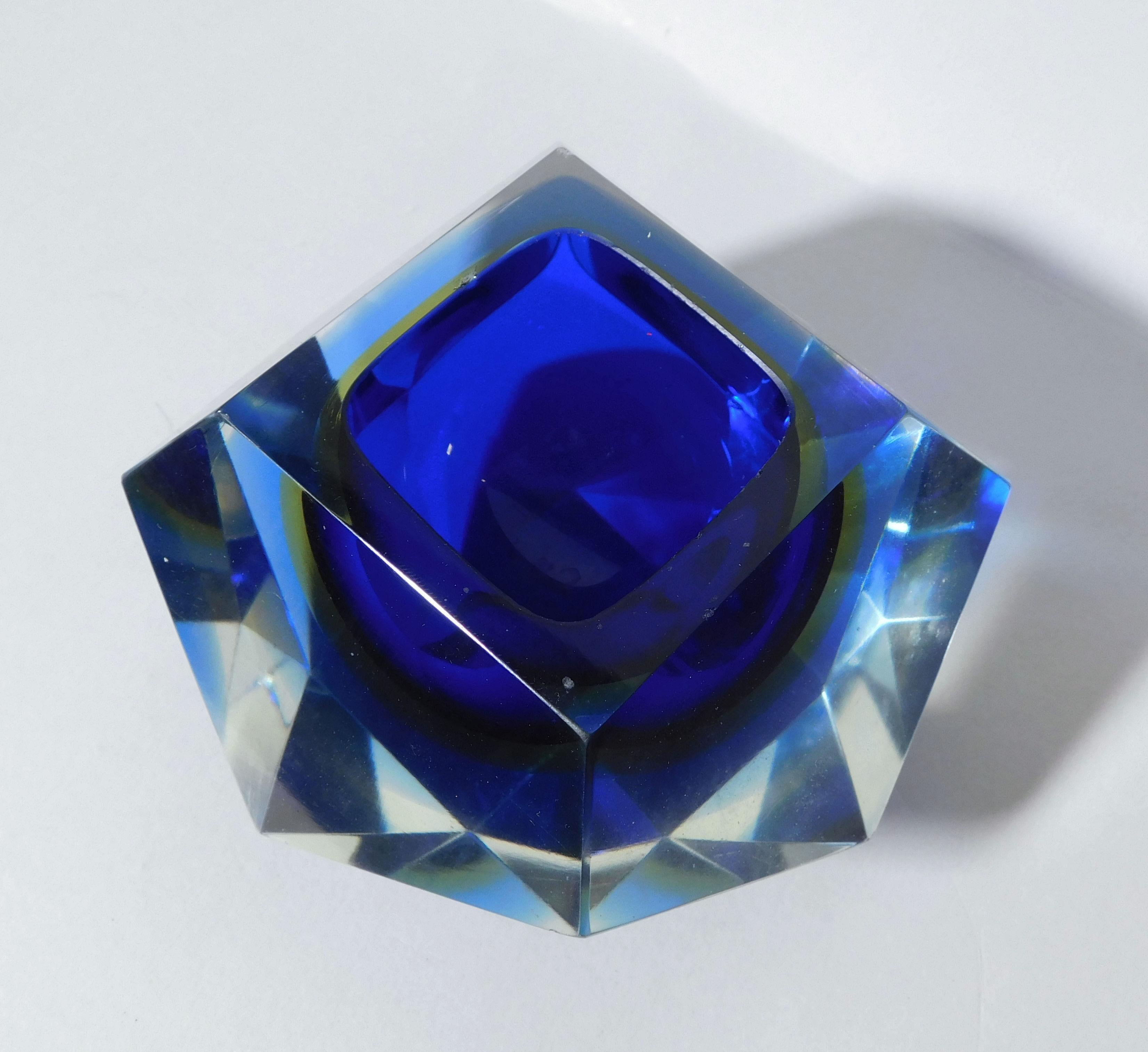 Bol Sommerso bleu à facettes de Mandruzzato Bon état - En vente à Los Angeles, CA