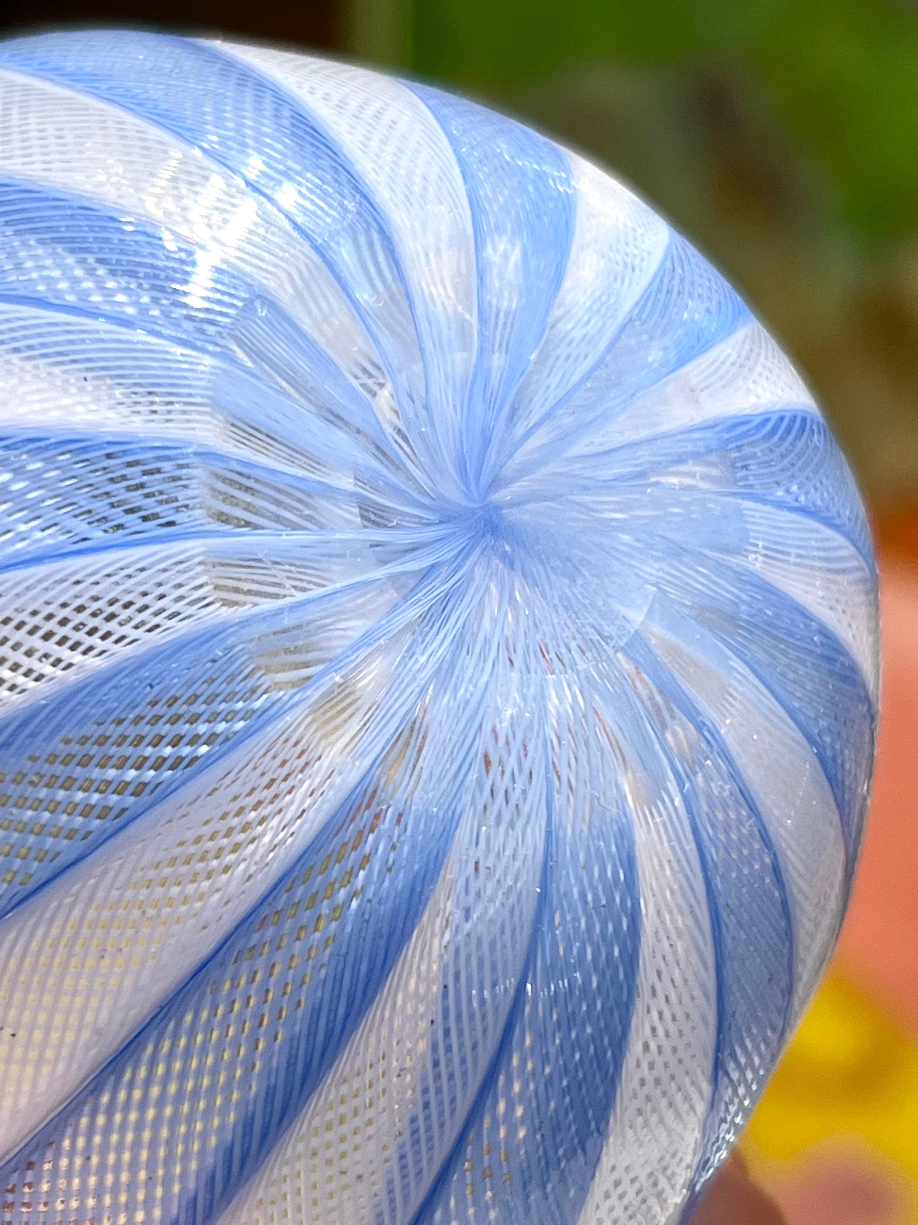 Blue Fazzoletto Murano Modern Handkerchief Vase In Good Condition For Sale In Miami, FL