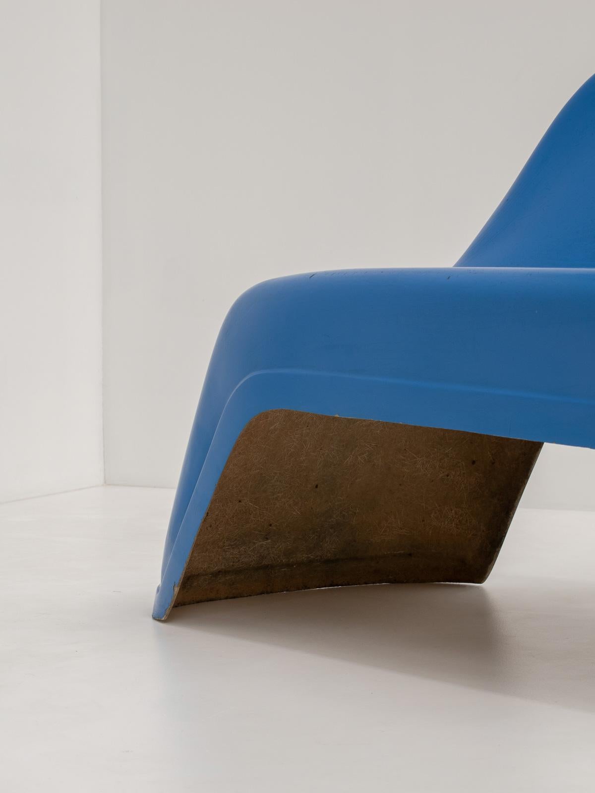 Blue Fiberglass Bench by Walter Papst for Wilkhahn, Germany, 1960s For Sale 2