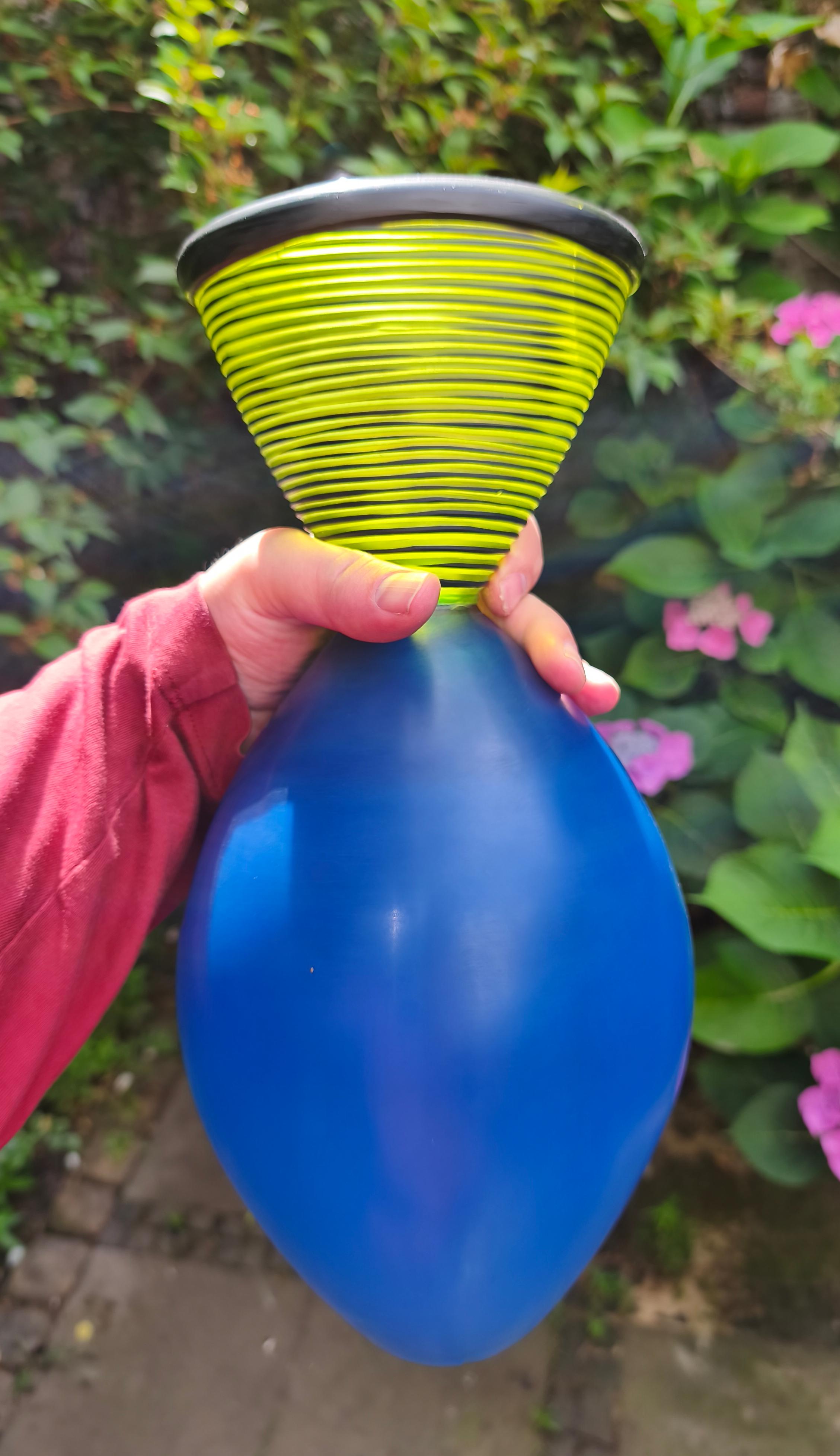Verre « Blue Figura Sentinel », sculpture en verre de Monica Guggisberg et Philip Baldwin en vente