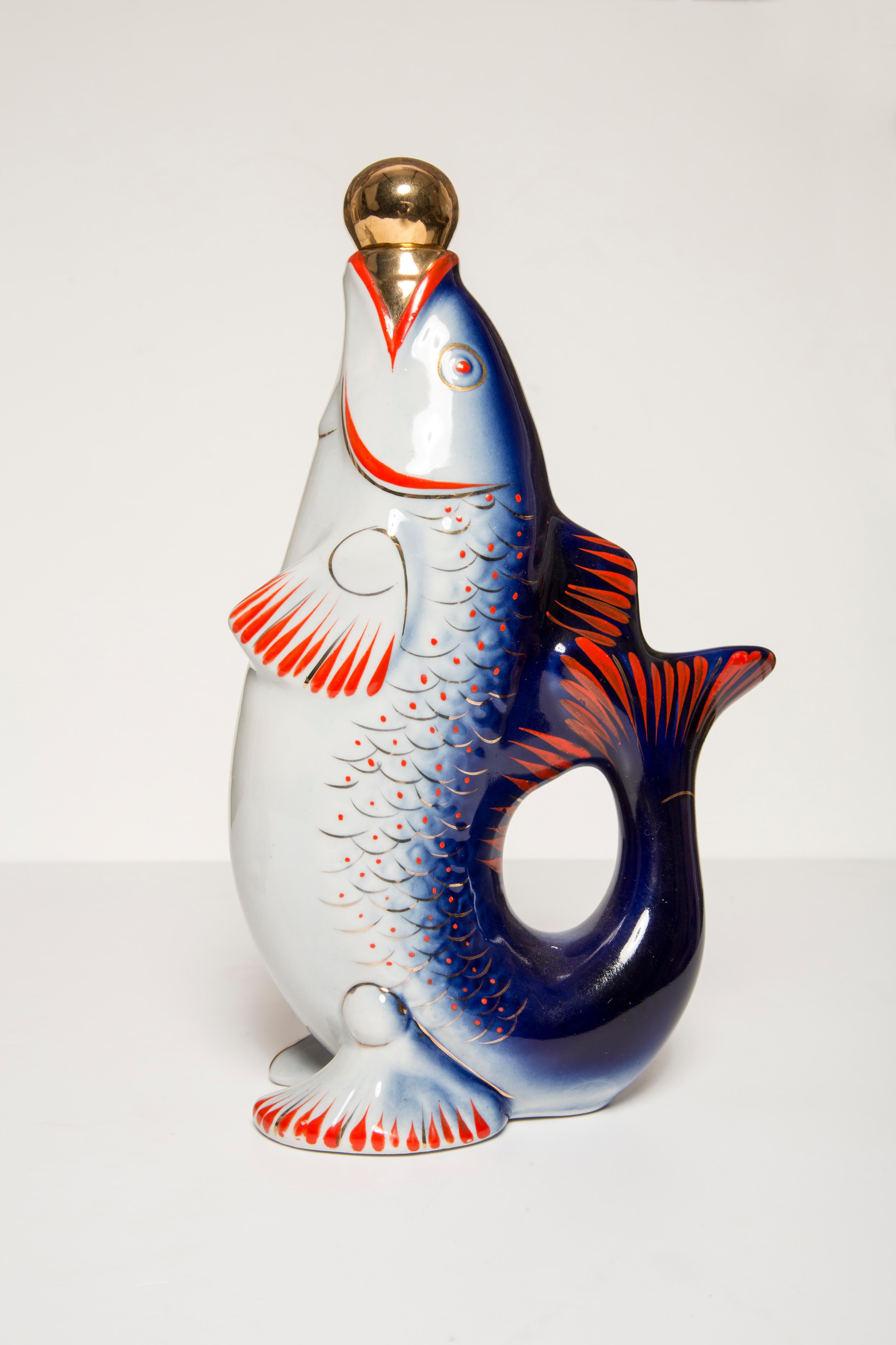 Blue Fish Glass Decanter and Glasses, 20th Century, Europe, 1960s For Sale 5