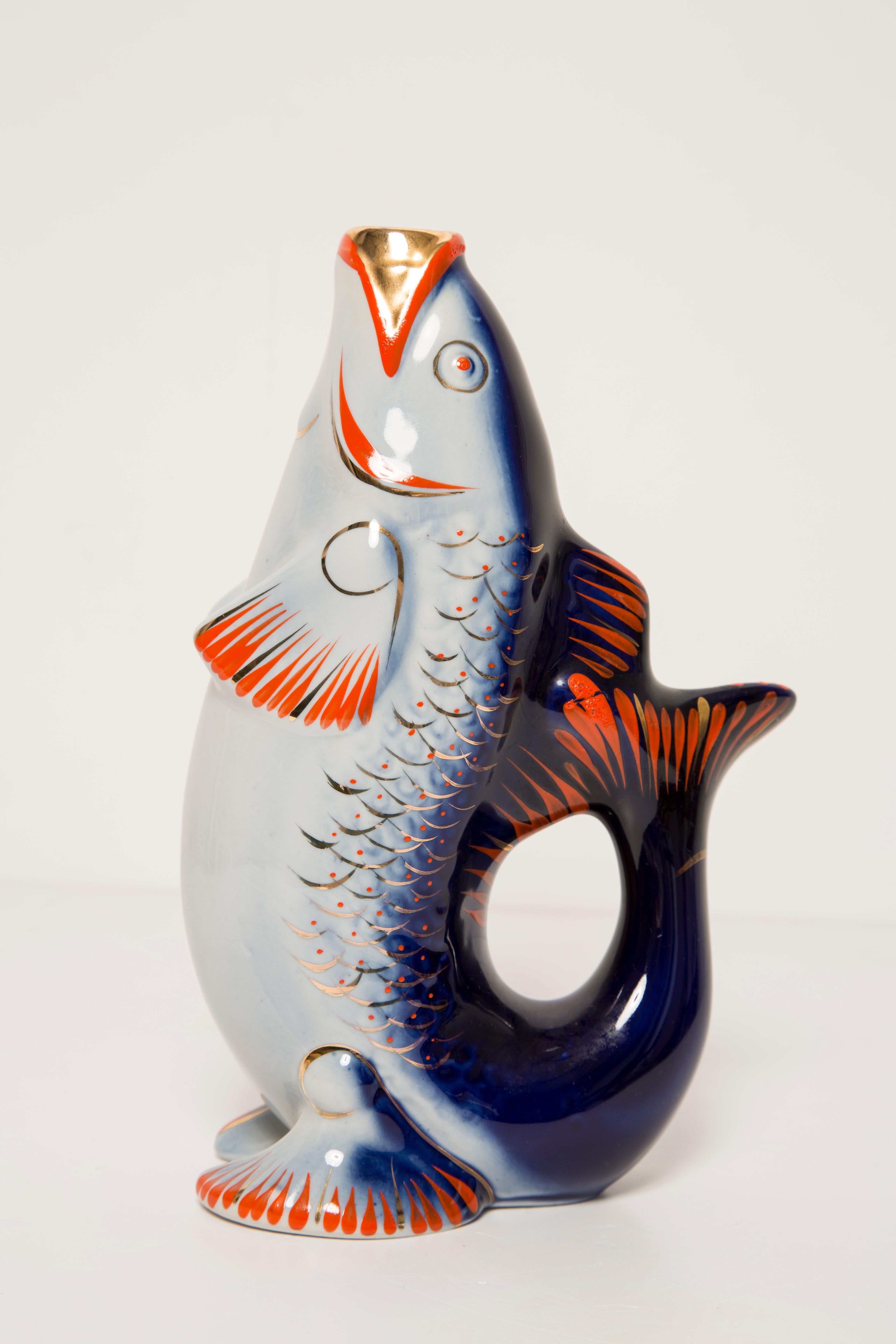 Dekanter oder Vase aus blauem Fischglas, 20. Jahrhundert, Europa, 1960er Jahre im Zustand „Gut“ im Angebot in 05-080 Hornowek, PL