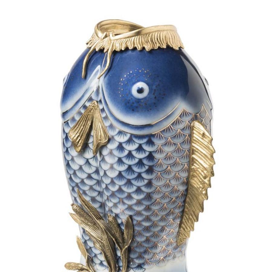 XXI secolo e contemporaneo Vaso medio con pesci blu in vendita