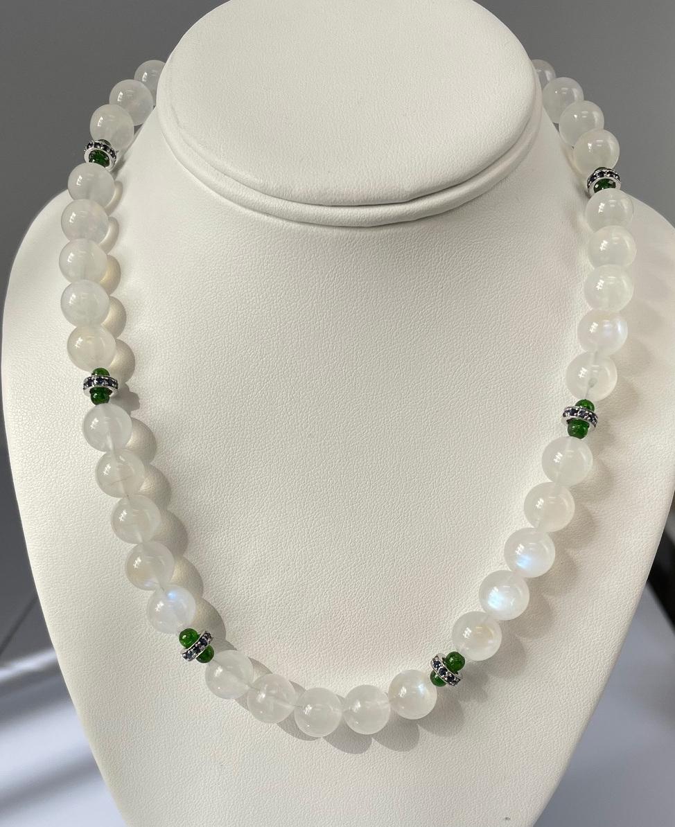 Blauer Blitz Mondstein, Chrom Diopsid, blauer Saphir und Gold Perlenkette im Angebot 2