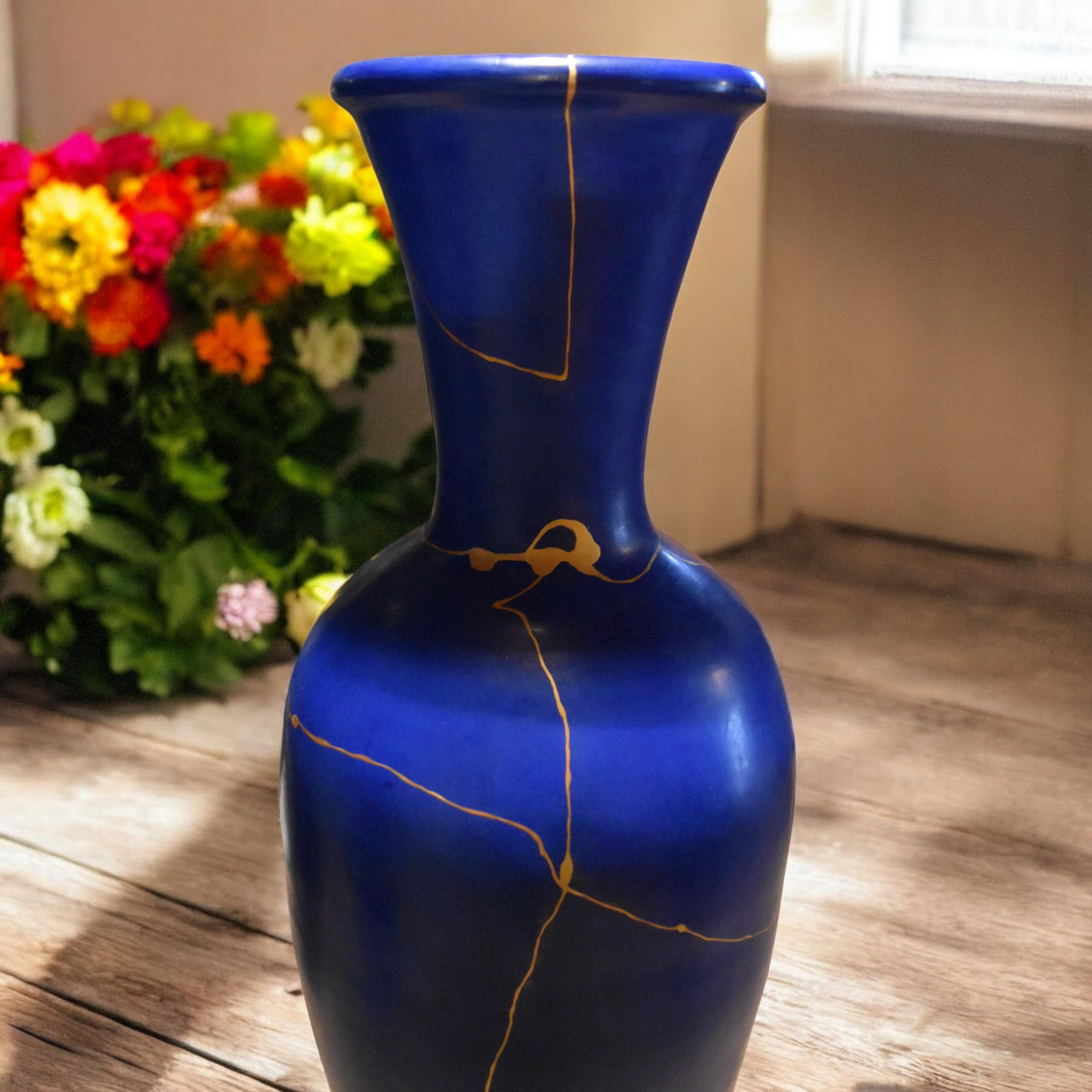 Francese Vaso da terra blu Kintsugi in vendita