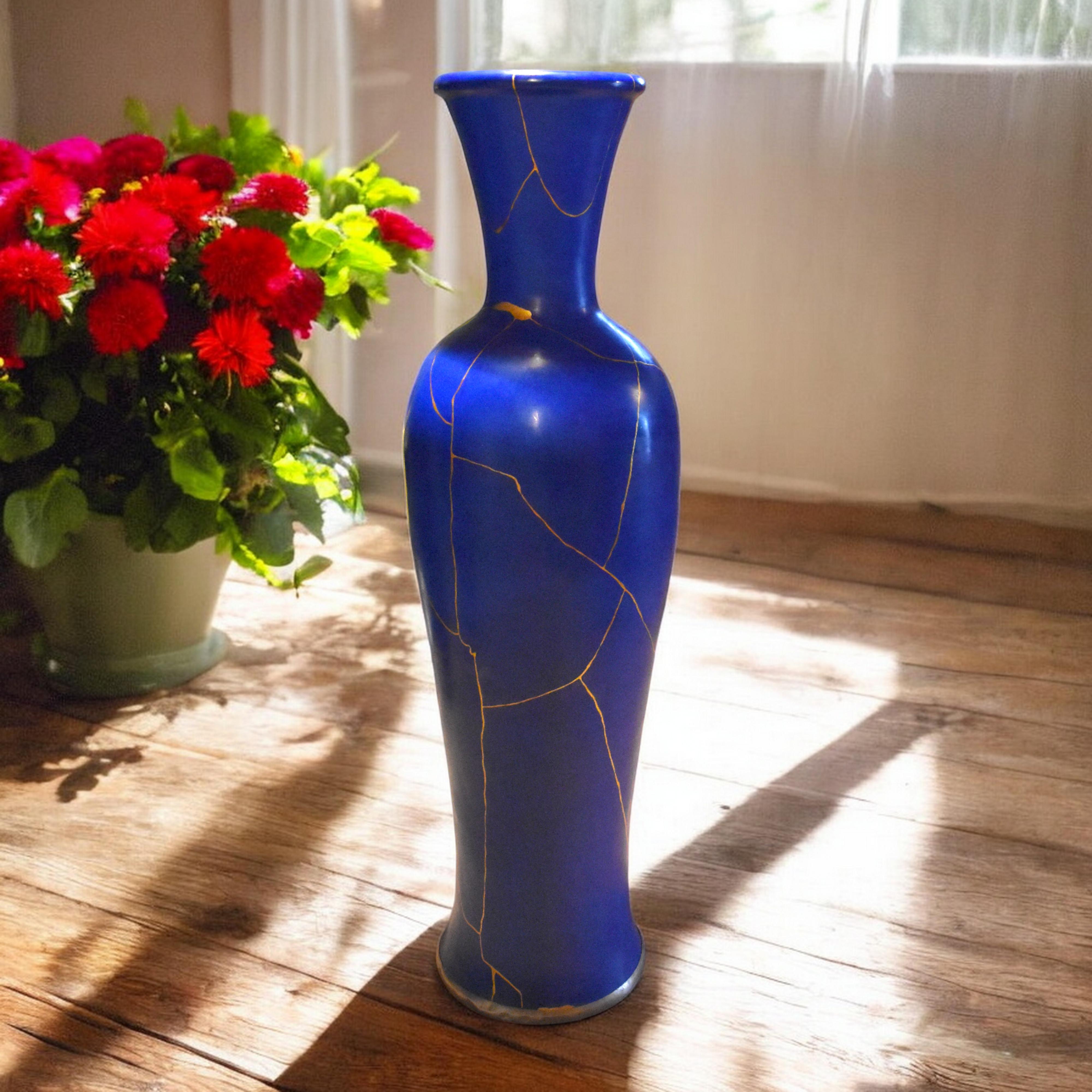 Oro Vaso da terra blu Kintsugi in vendita