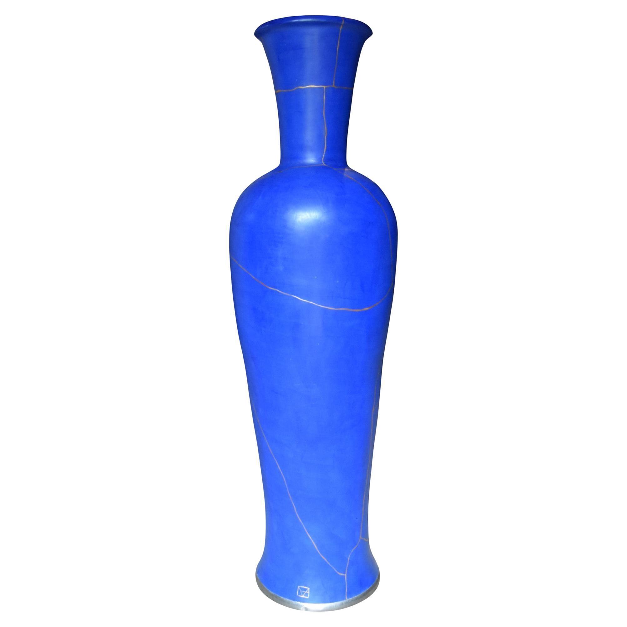 Vaso da terra blu Kintsugi