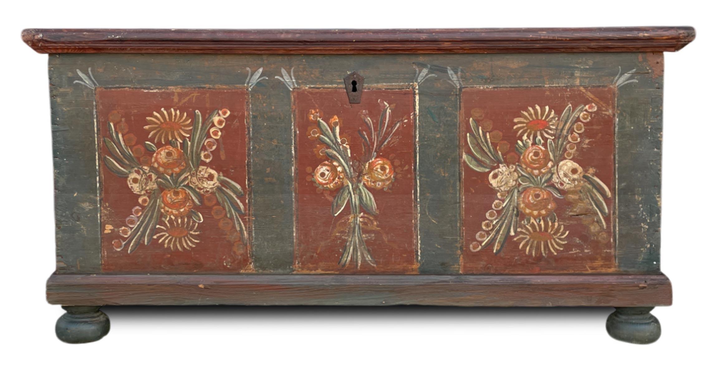 Blue Floral Painted Alpine Blanket Chest For Sale 8