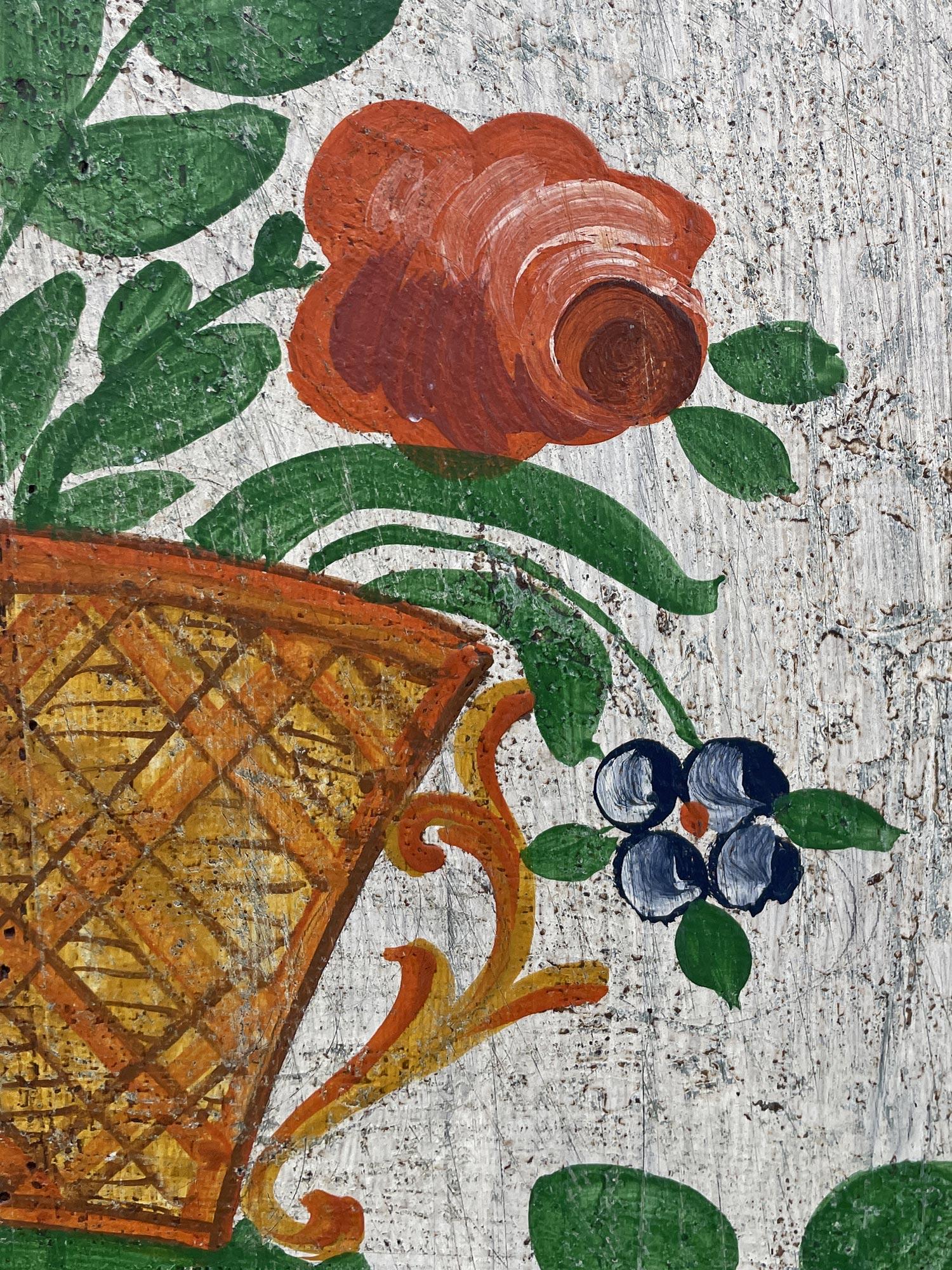Blauer, mit Blumen bemalter Schrank - Europäische Alpen im Angebot 6