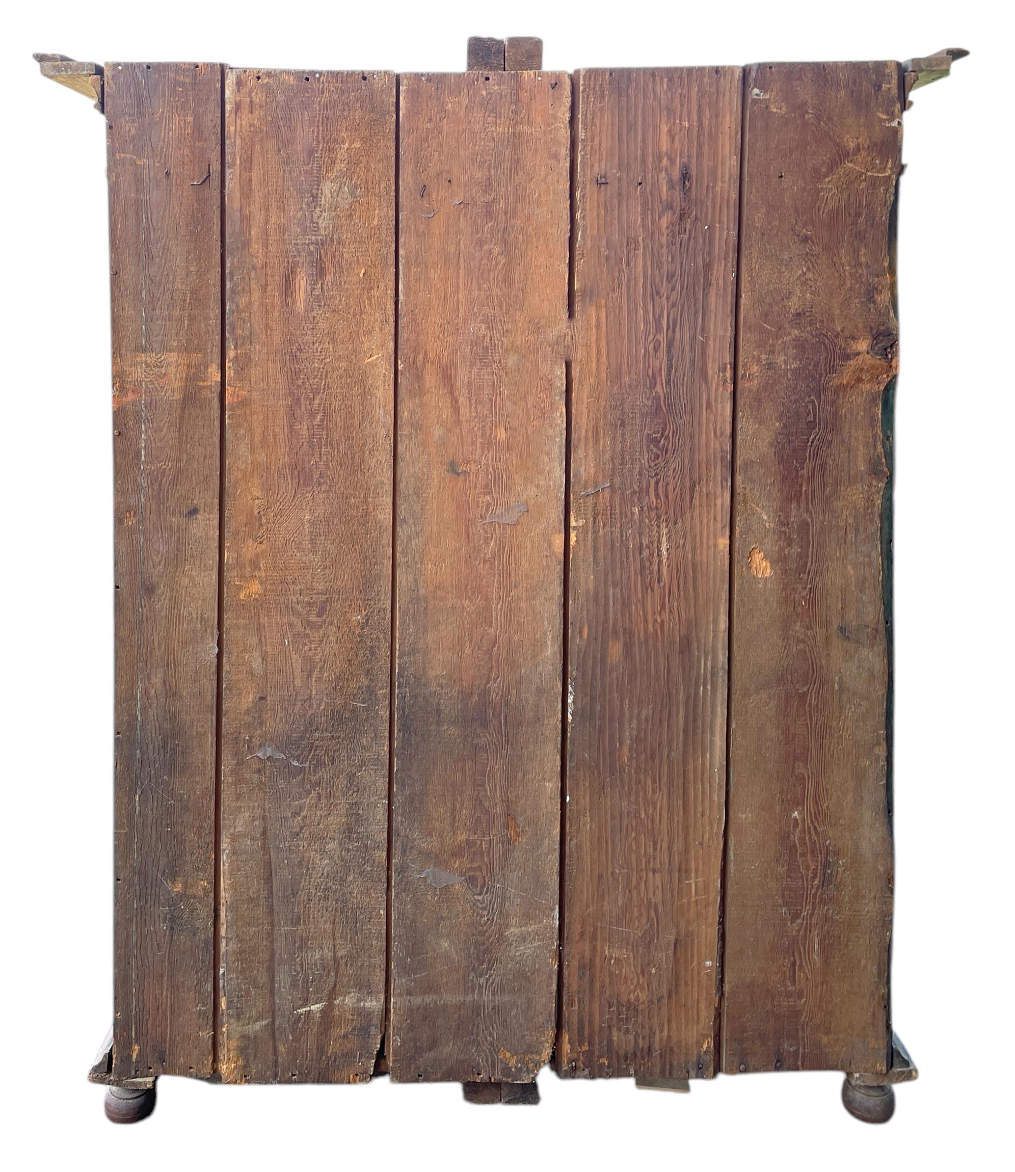 Blauer, floral bemalter Schrank mit Sonnenblumen im Angebot 11