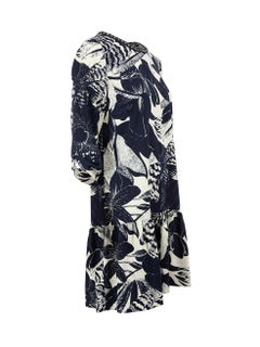 Essentiel Antwerpen Blaues Minikleid mit Blumendruck und Edelsteindetails, Größe M