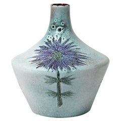 Blaue blaue Blumenvase aus Keramik mit Disteldekor von MM Jolly, farbige Keramik