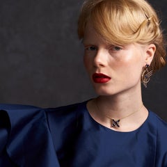 Blue Flower Lavalier Pendant Necklace in 18Kt Yellow Gold with Iolites Peridots