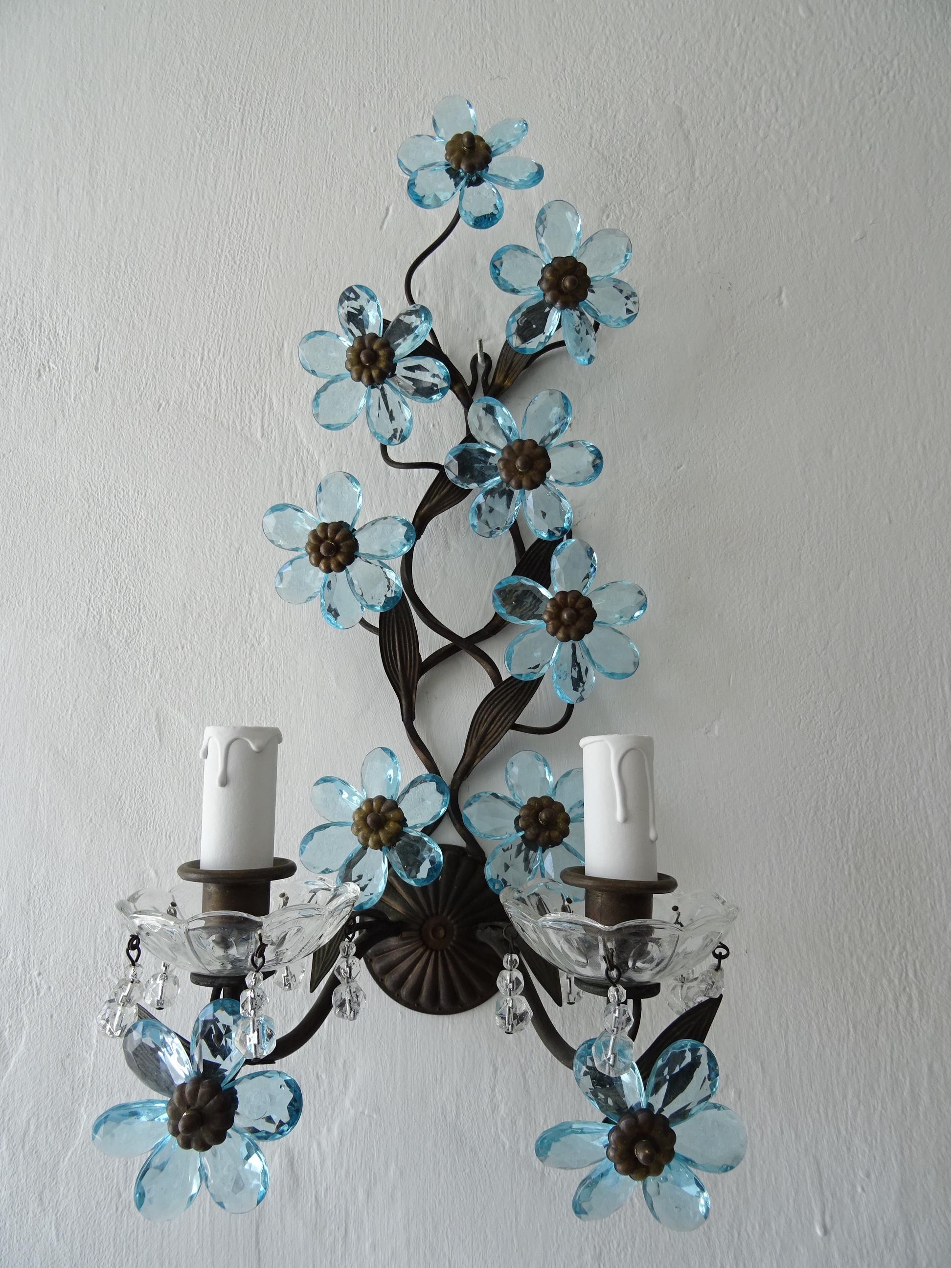 Blue Flower Maison Baguès Crystal Flower Sconces Signed, circa 1920 In Good Condition In Modena (MO), Modena (Mo)