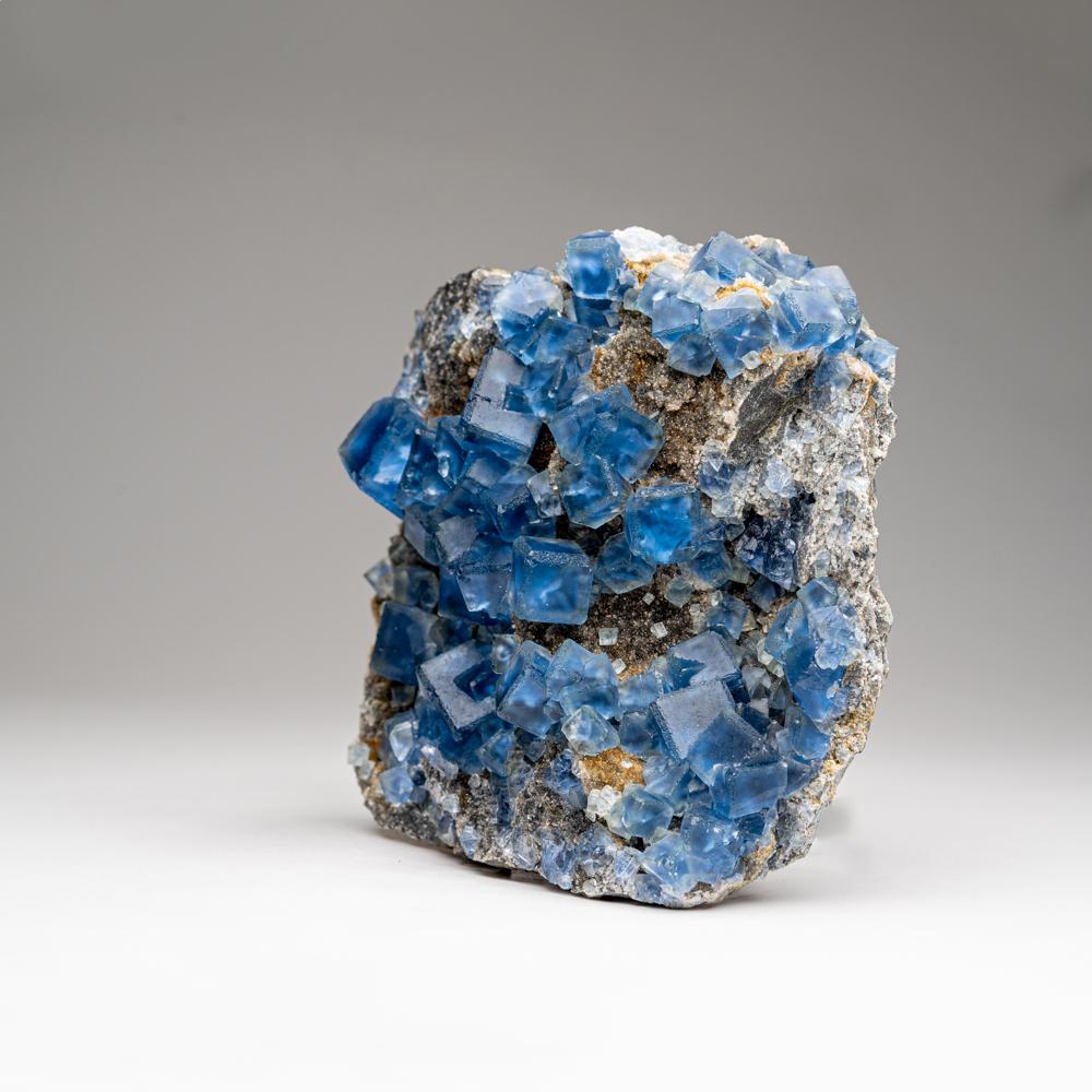 XXI secolo e contemporaneo Fluorite blu dalla miniera di Yaogangxian, Monti Nanling, Provincia di Hunan, Cina in vendita
