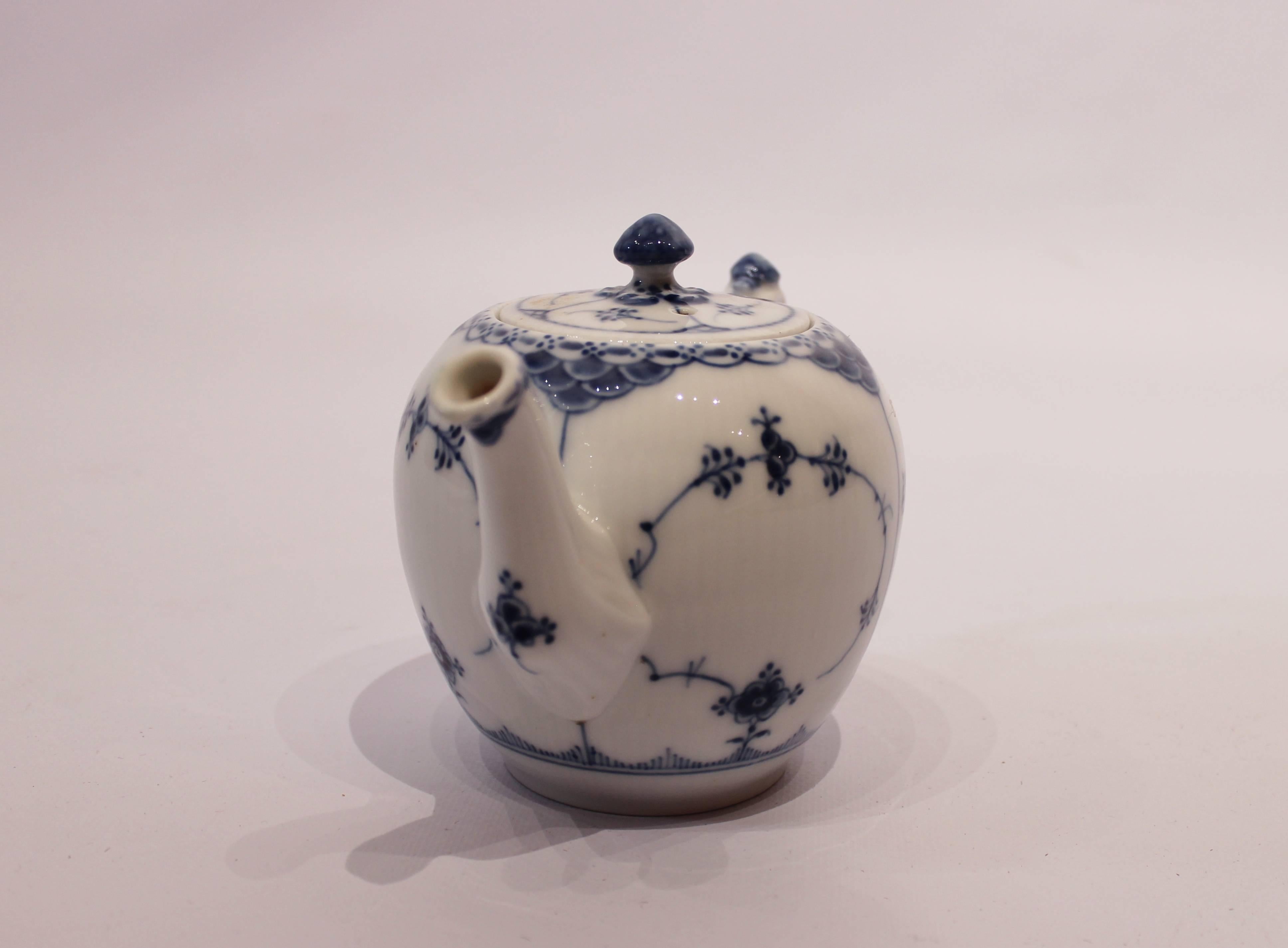 royal copenhagen teapot