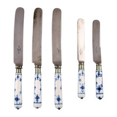 Antique Blue Fluted Plain, 3 dinner knives and 2 lunch knives, Royal Copenhagen /Raadvad