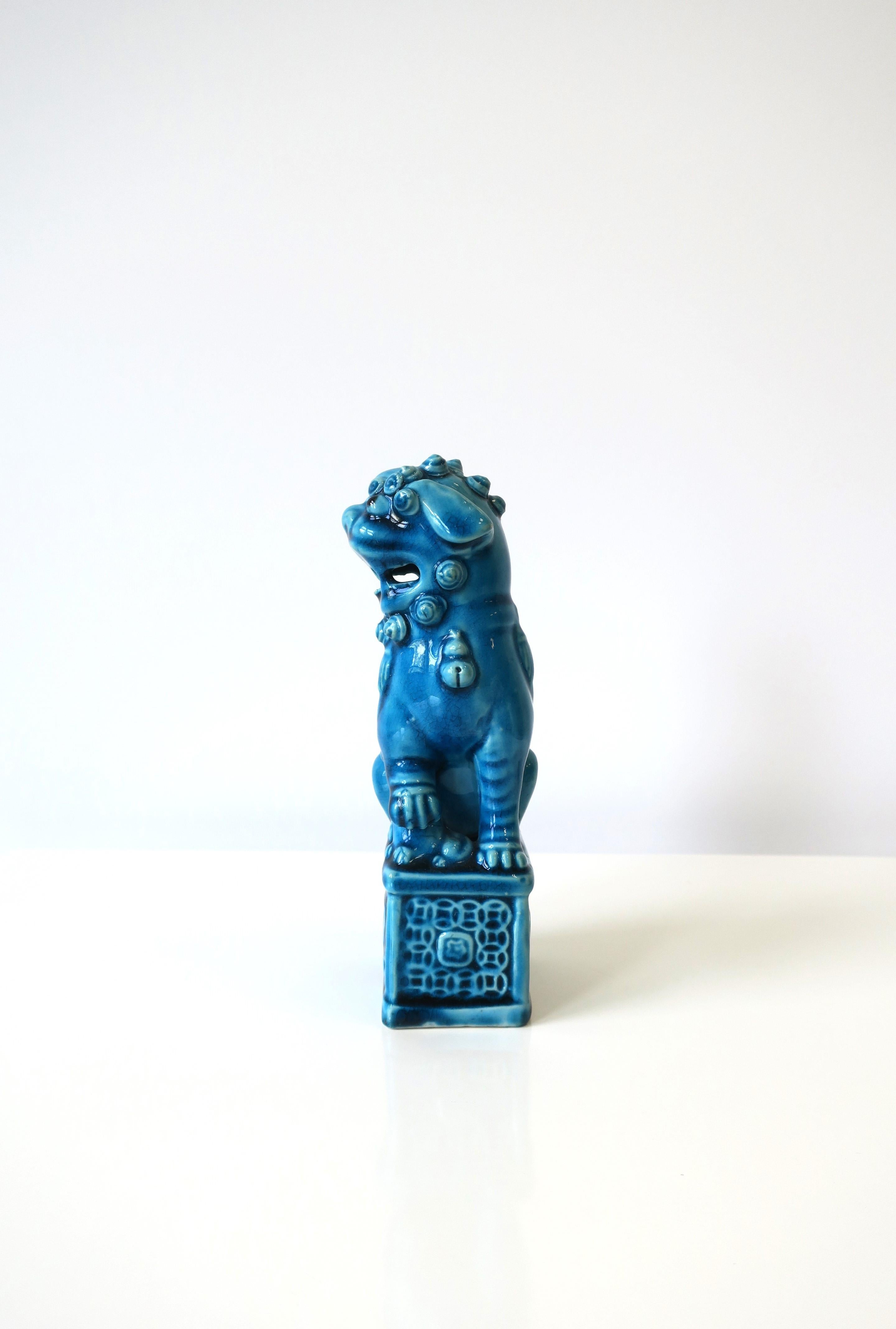 Blue Foo Lion Dog Decorative Object, circa 1960s For Sale 4