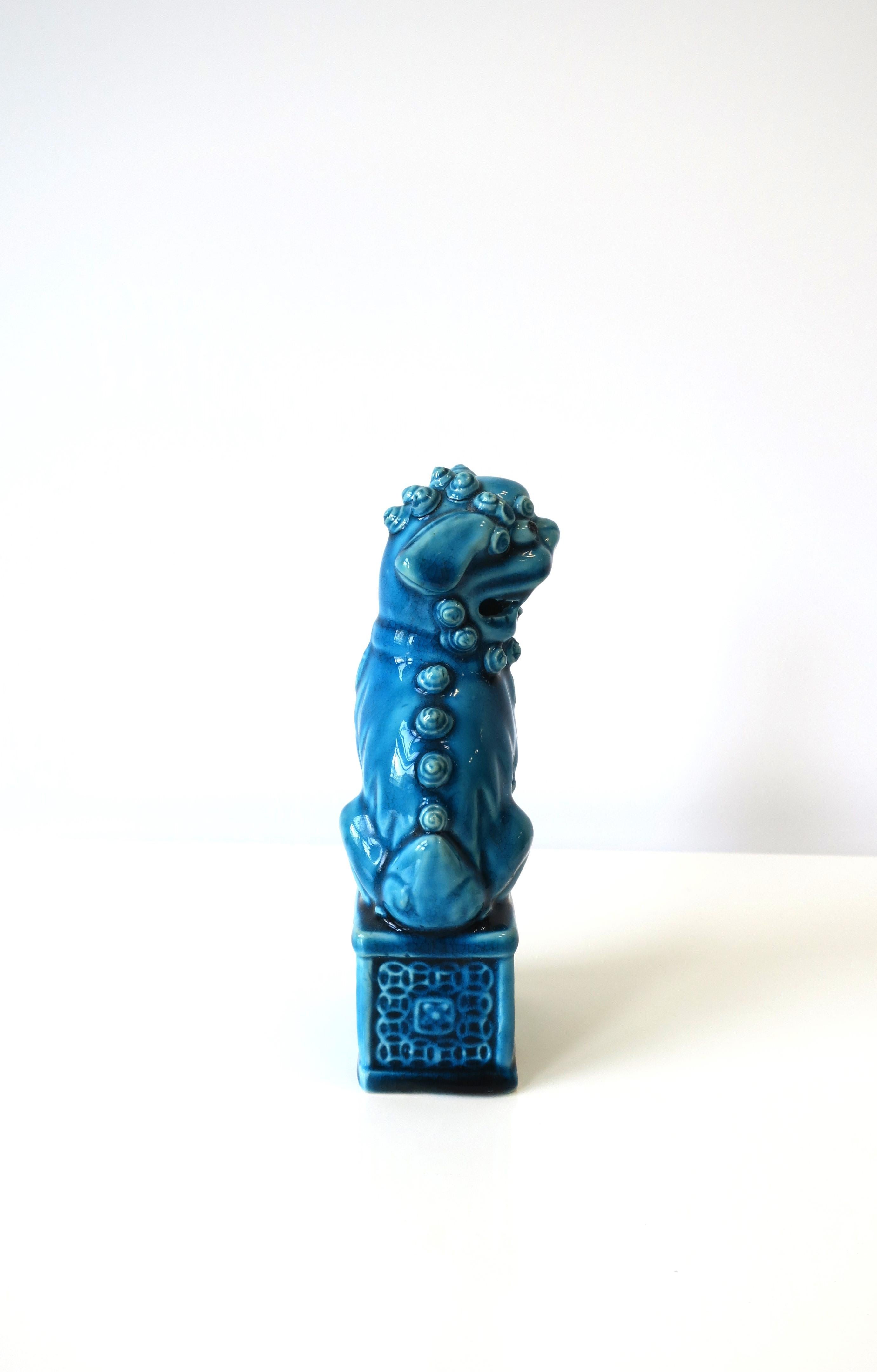 Blue Foo Lion Dog Decorative Object, circa 1960s For Sale 6