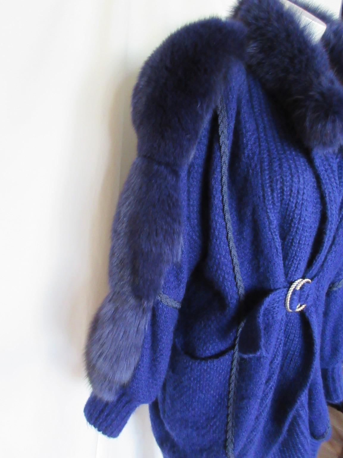 Blue Fox Fur Wool Cashmere Coat Vest In Good Condition For Sale In Amsterdam, NL