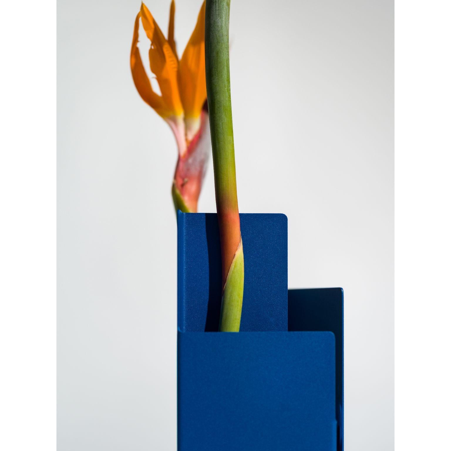 Blue Fugit Vase by Mason Editions In New Condition In Geneve, CH