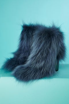 Blue furs boots with silver heels Strategia
