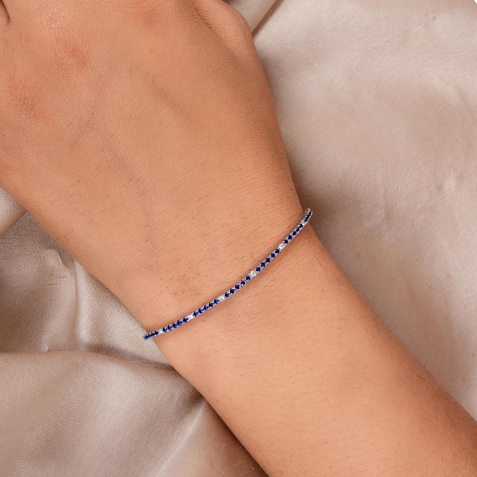 Round Cut Blue Gemstone Tennis Bracelet SI/H Diamond 10 Karat White Gold Handmade Jewelry For Sale